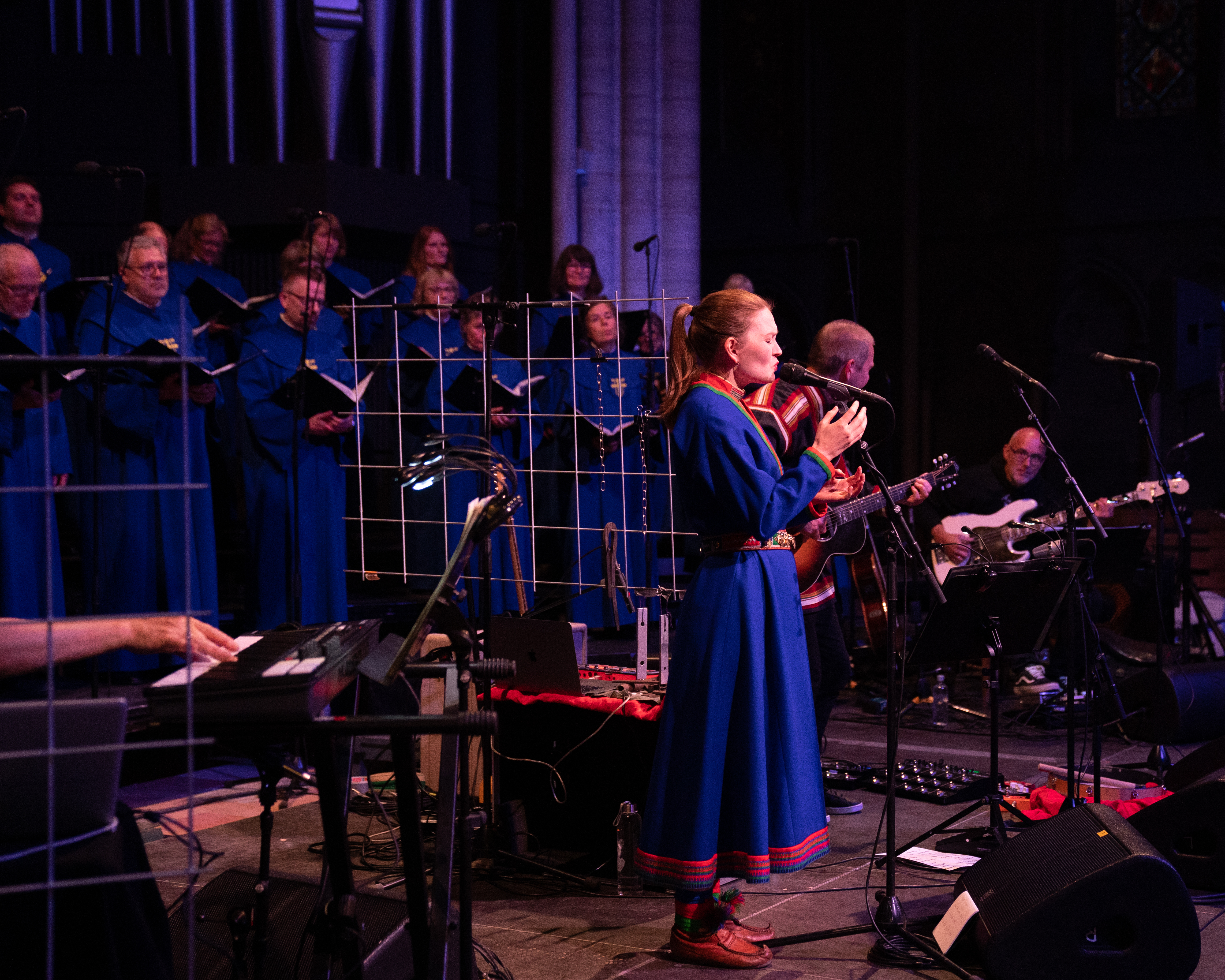 29.07.22, Olavsfest, Trondheim. Kalvskinnsangen en konsert med joikesolistene Marja Mortensson, Niko Valkeapää og Georg Buljo.