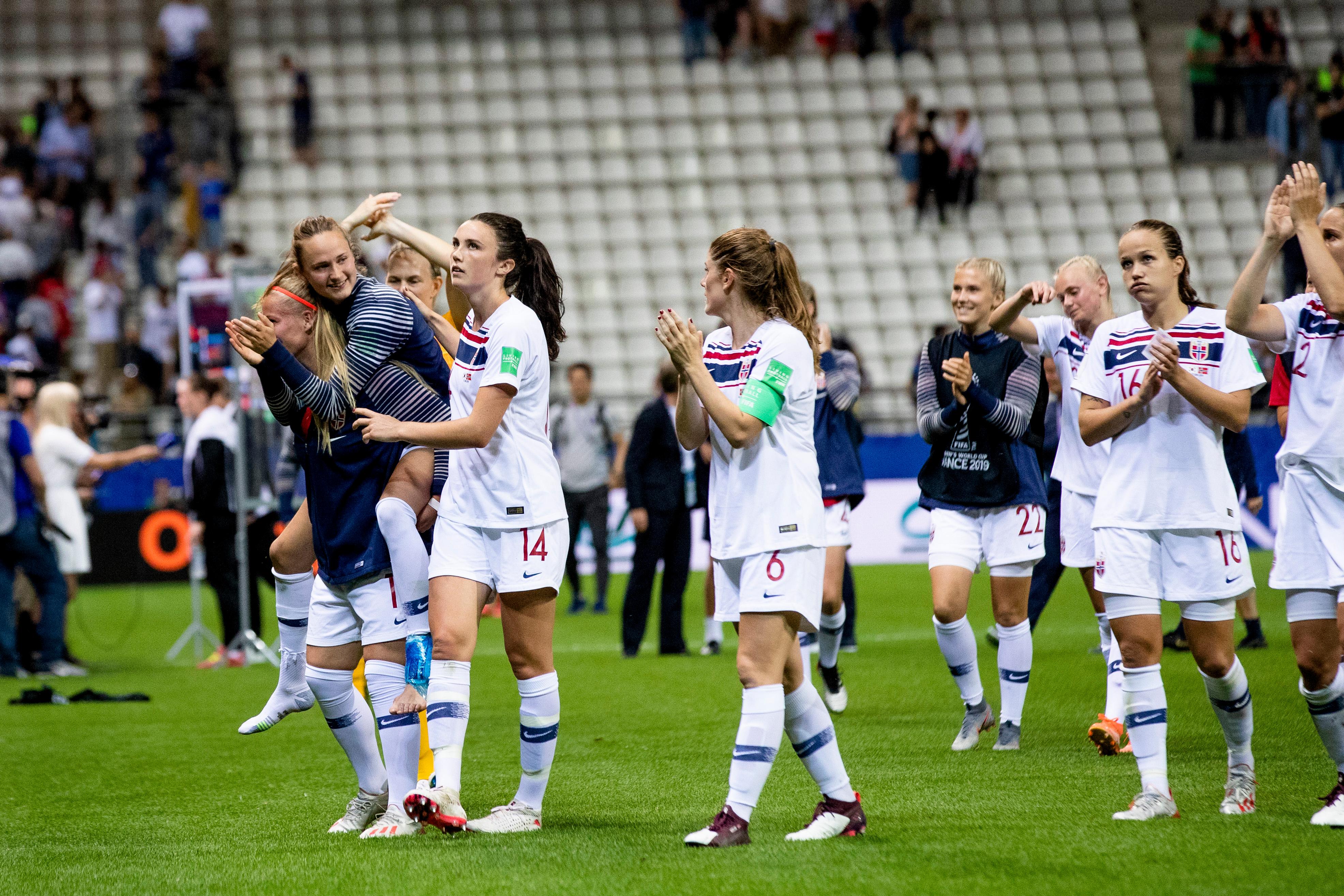 Fire fotball-spillere fra Norge kan bli med på årets lag