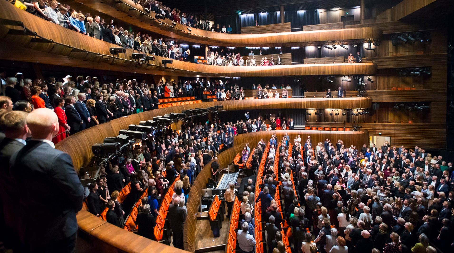 Oslo  20180412.
En fullsatt sal under Operaens 10-års jubilumsforestilling i Oslo torsdag kveld.
Foto: Heiko Junge / NTB scanpix