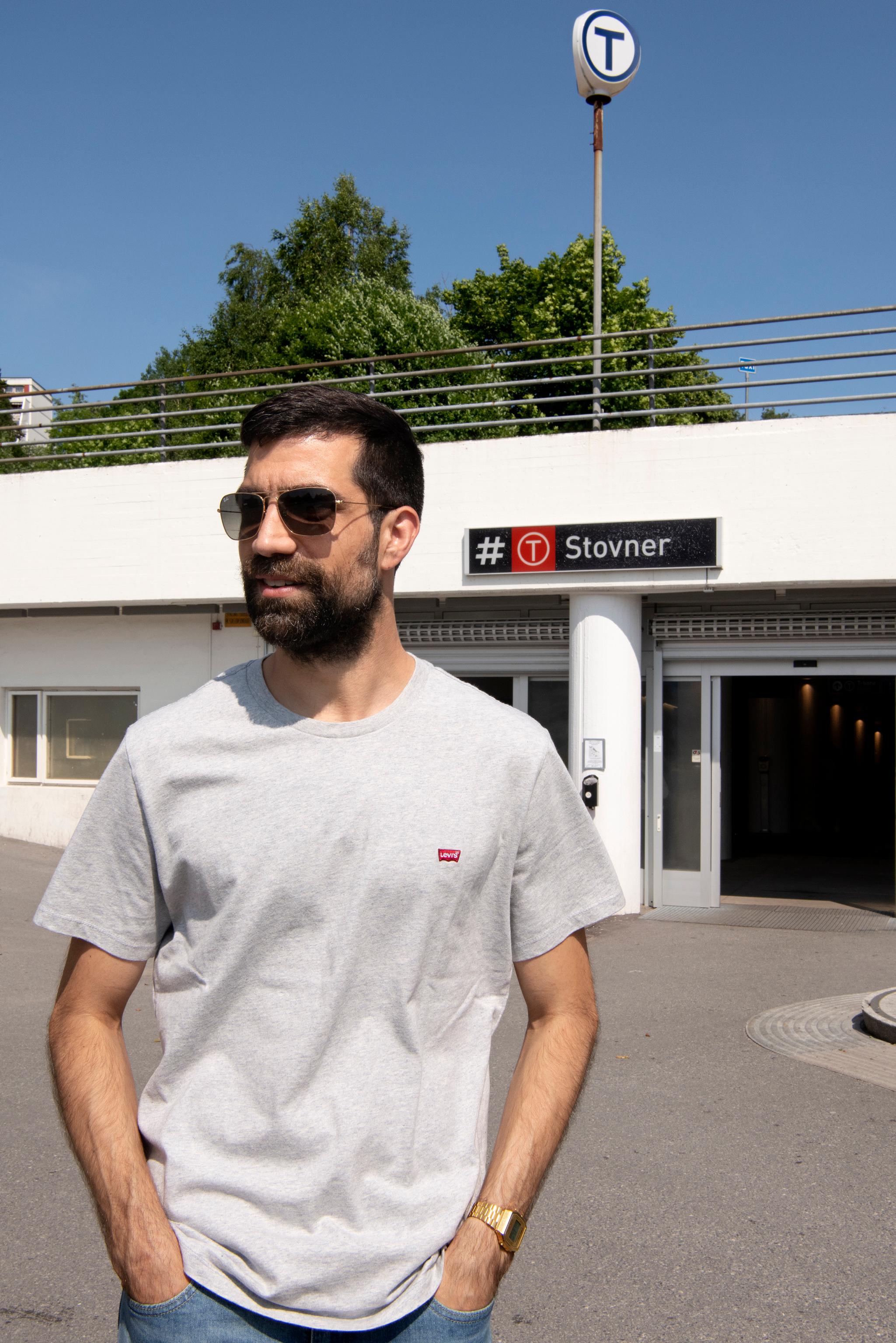 LINJE 5 av Don Martin og Zeshan Shakar. Forestilling på Rommen Scene, Det Norske Teatret. Premiere i oktober. 
