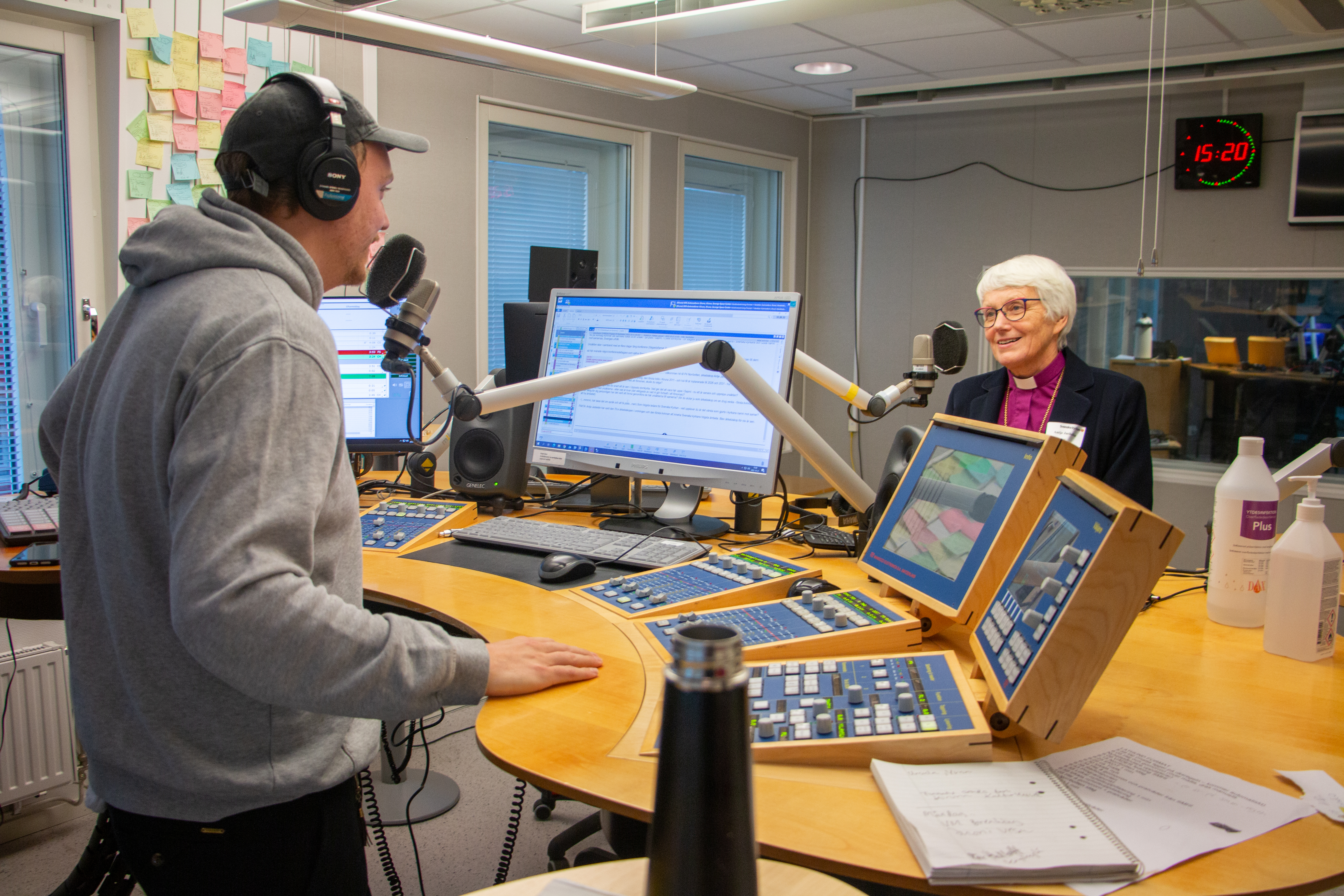 Antje Jackelén på plats i Luleå.