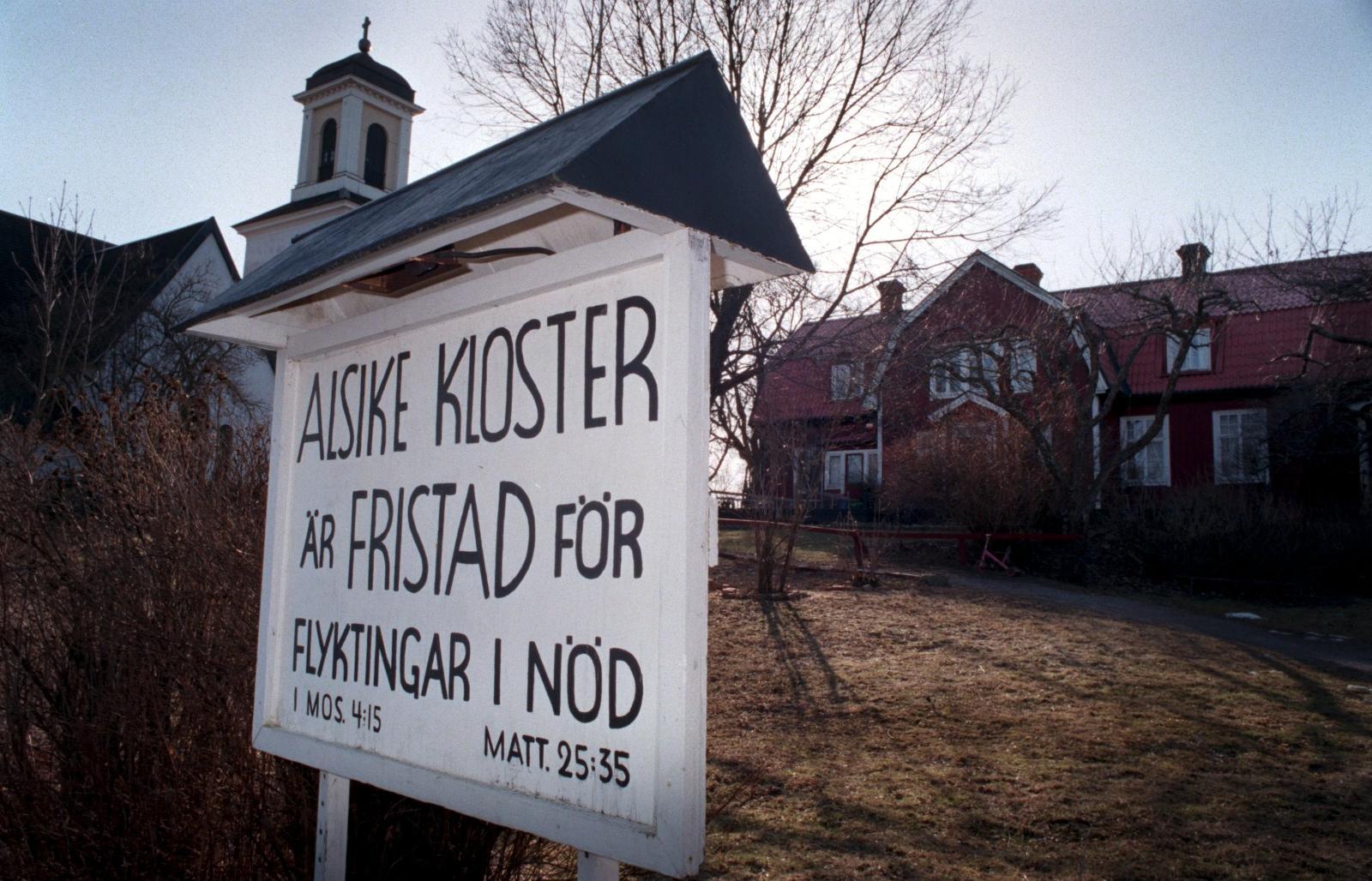 Flyktingar greps vid Alsike kloster