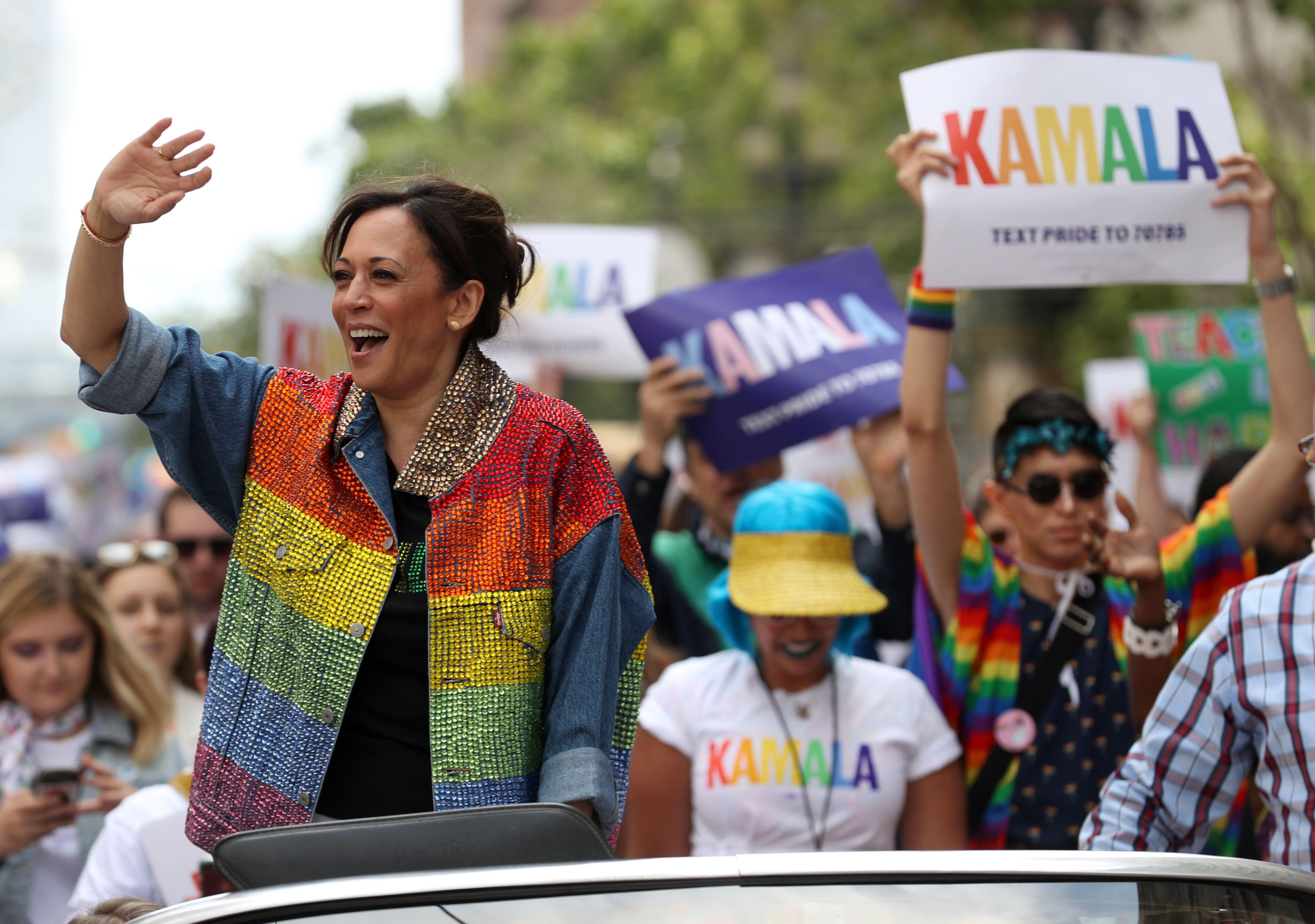 SAN FRANCISCO, CALIFORNIA - JUNE 30: Democratic presidential candidate U.S. Sen. Kamala Harris (D-CA) waves to the crowd as she rides in a car during the SF Pride Parade on June 30, 2019 in San Francisco, California. Sen. Harris spent the weekend in the San Francisco Bay Area where she attended a fundraiser and the annual SF Pride Parade.   Justin Sullivan/Getty Images/AFP
== FOR NEWSPAPERS, INTERNET, TELCOS & TELEVISION USE ONLY ==