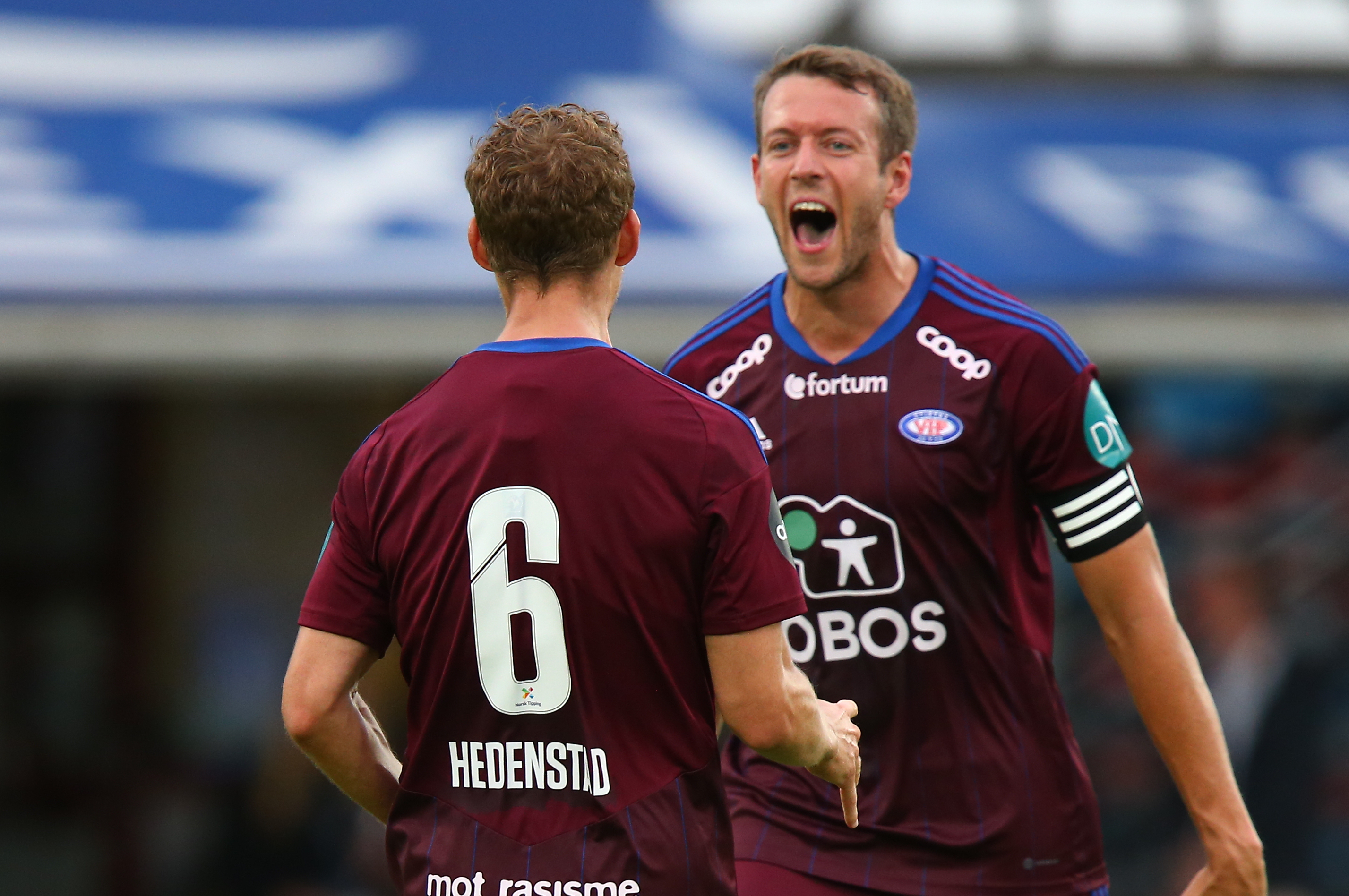 Vålerenga-spiller Jonatan Tollås Nation jubler over 1-0-seieren mot Sarpsborg 08. Foto: Christoffer Andersen / NTB