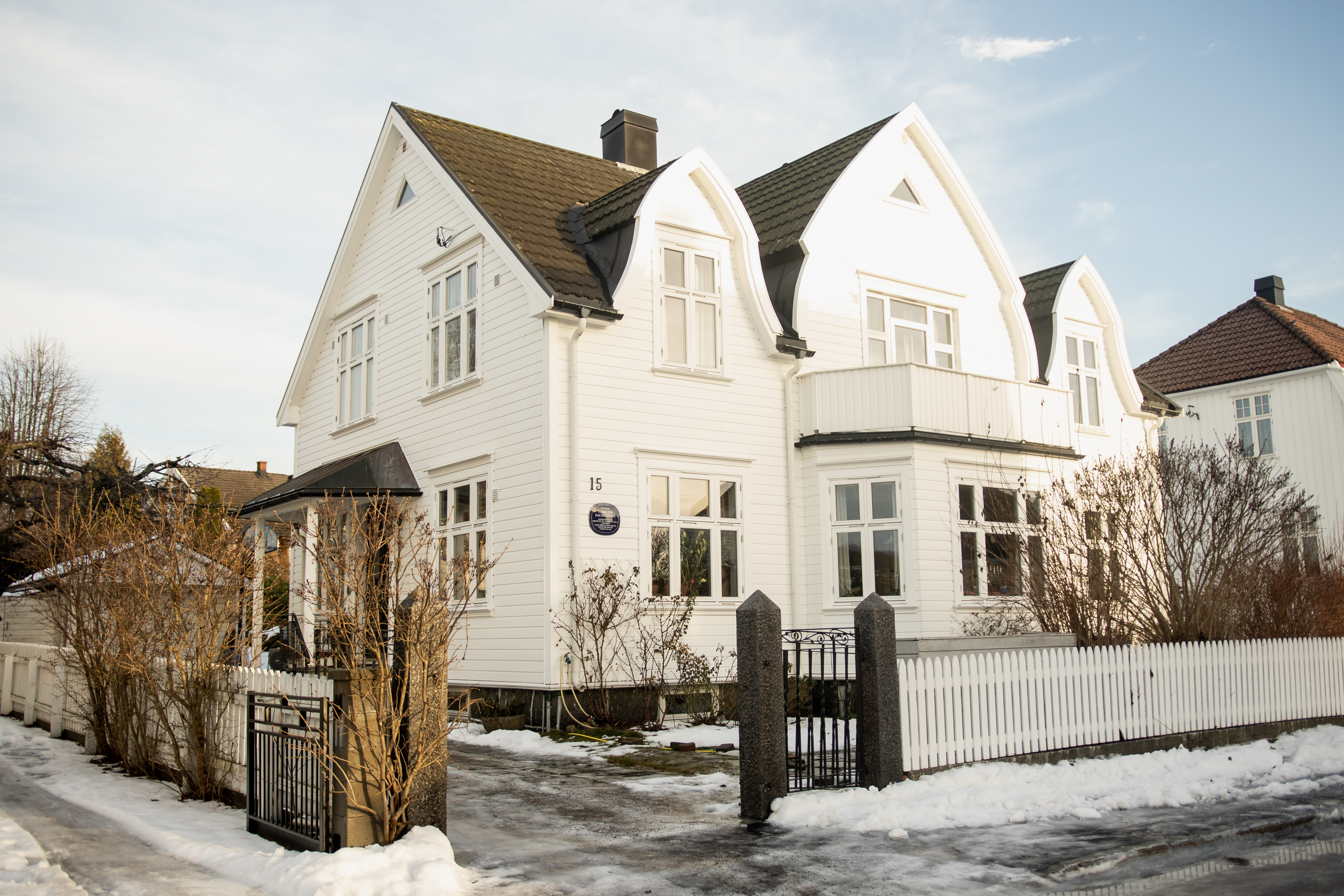 Sachnowitz Berit Rustenberg og Petter Knutsen. Larvik, Norge. Huset og eiendommen til familien Sachnowitz fredes.