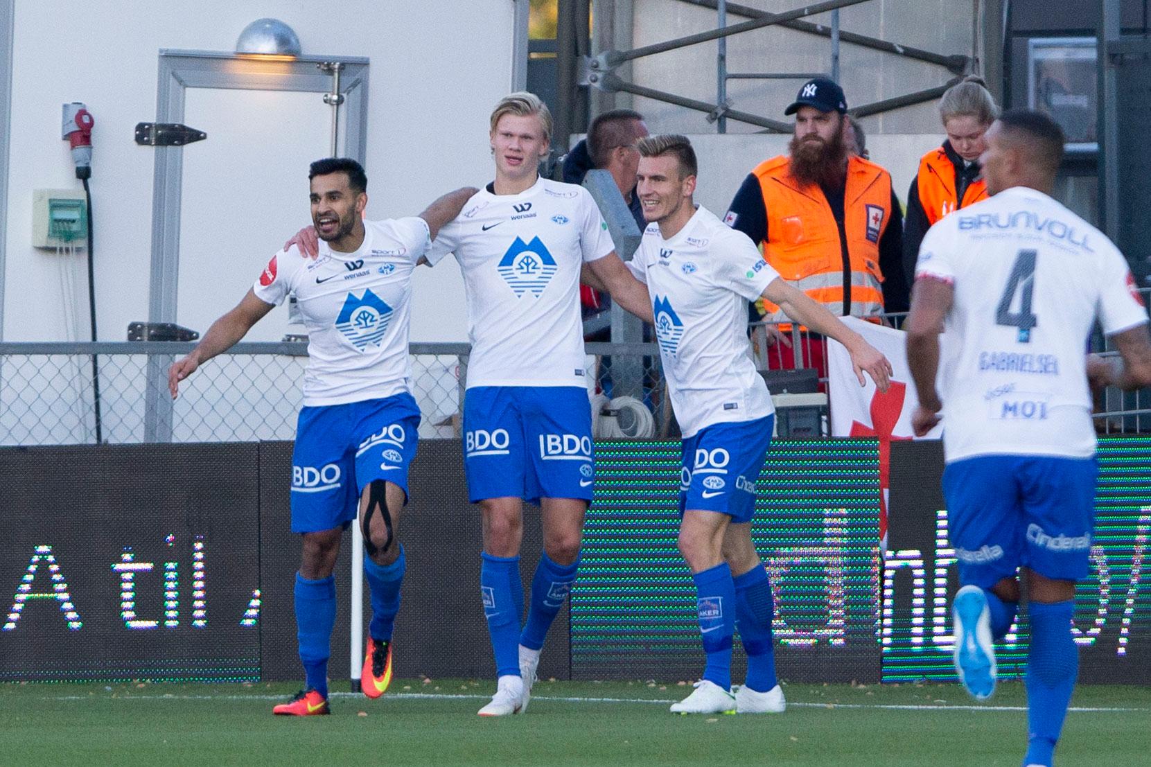 Bildet er Erling Braut Håland som feirer med lagkamerater i Molde.