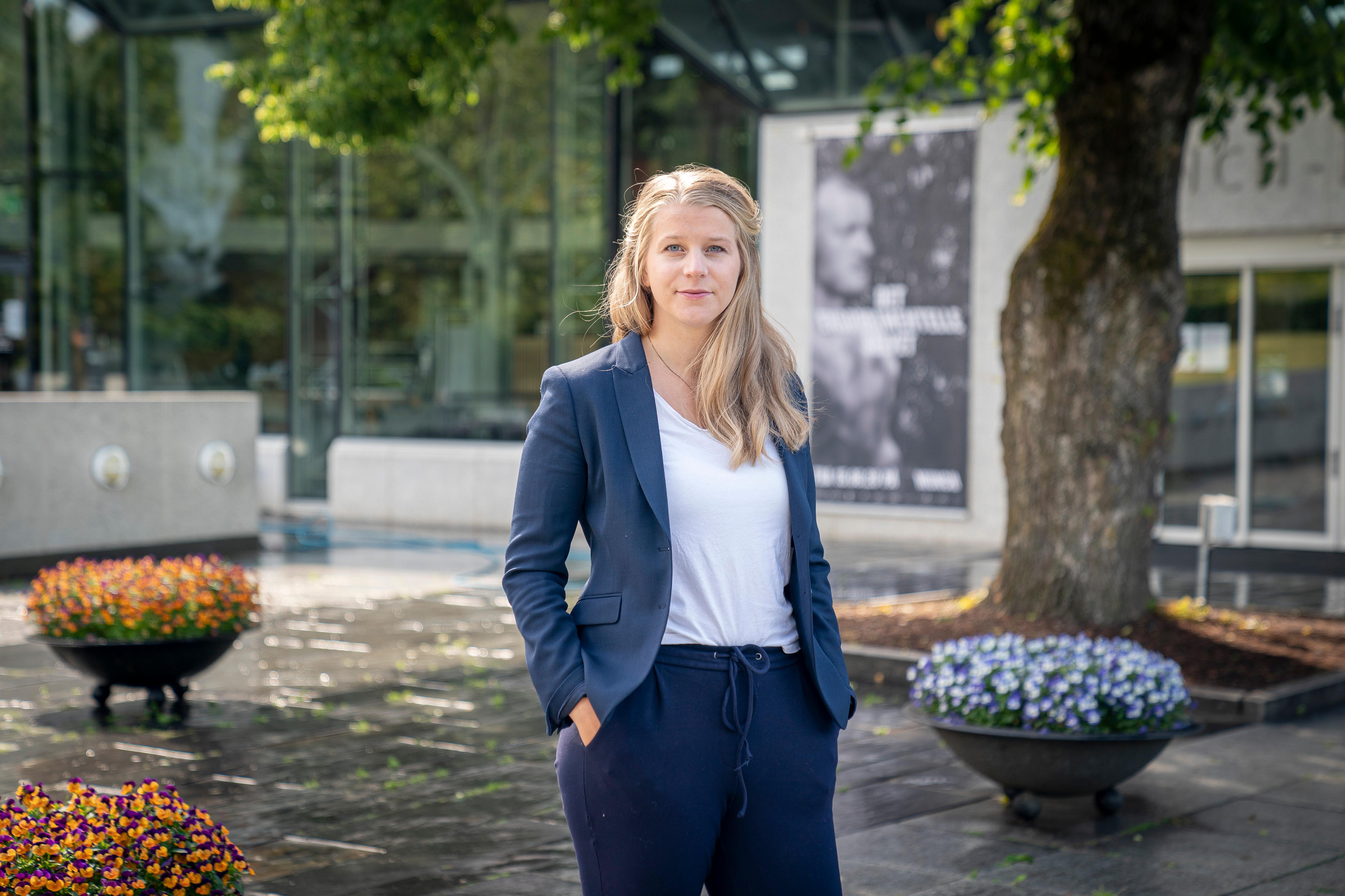 Barne- og familieminister Ida Lindtveit Røse (Krf) i Tøyenparken. Tøyen Sportsklubb.