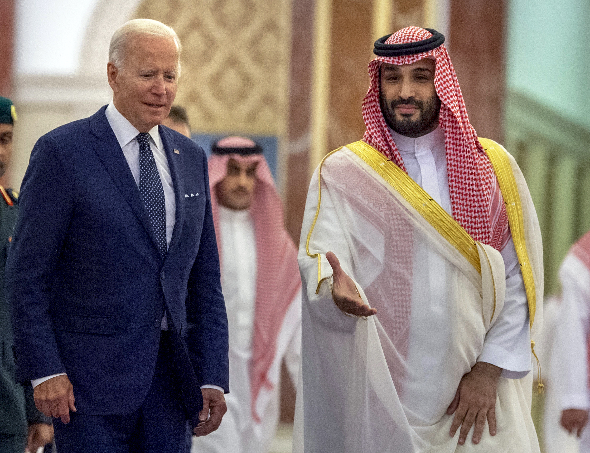 Biden sier han tok opp Khashoggi-drapet med bin Salman