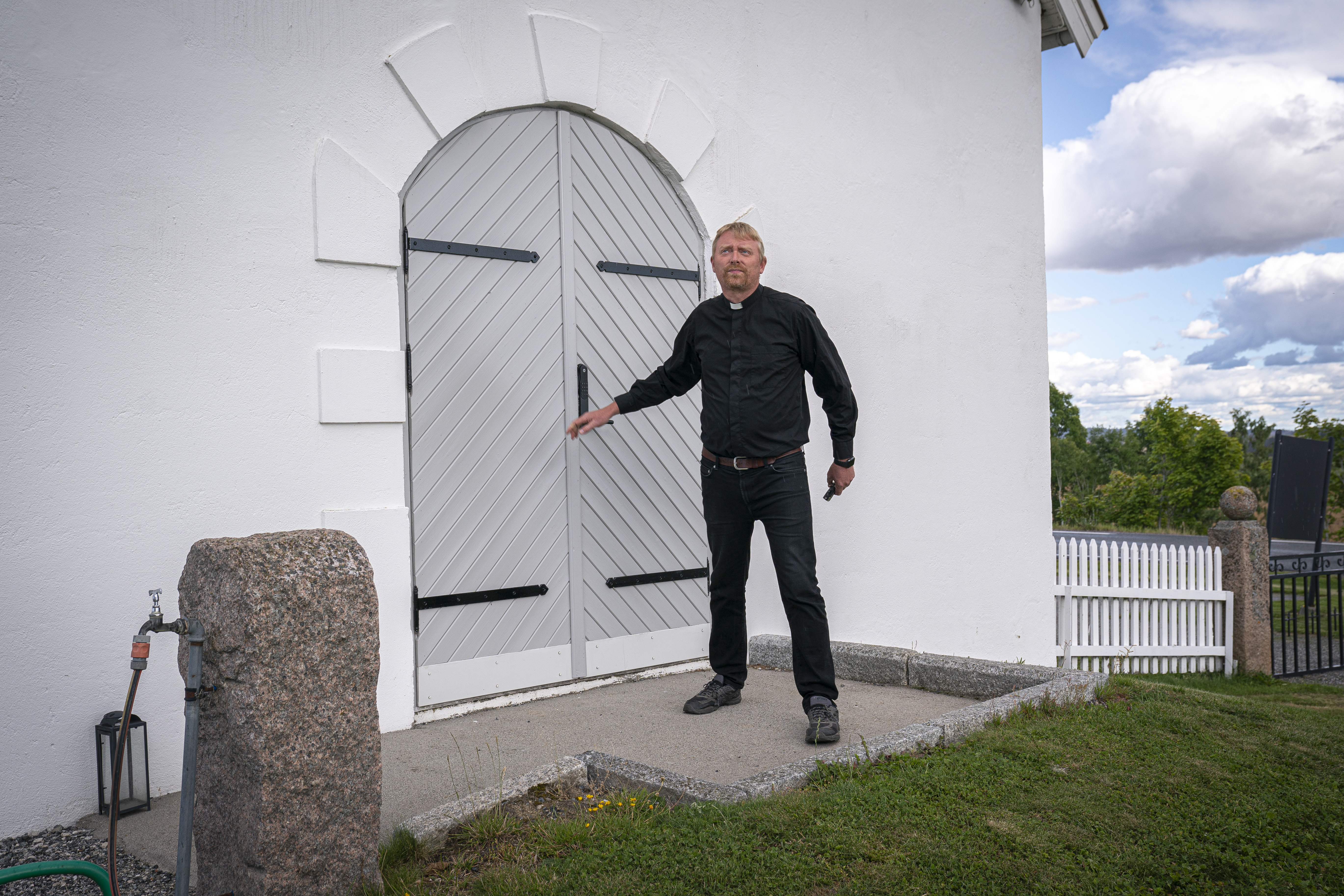 SØKER KIRKEMUSIKER: Sokneprest Jakob Furuseth i Gjerdrum og Heni menighet vil ha en organist som kan spille orgel, og som samtidig kan være del av et musikalsk mangfold.