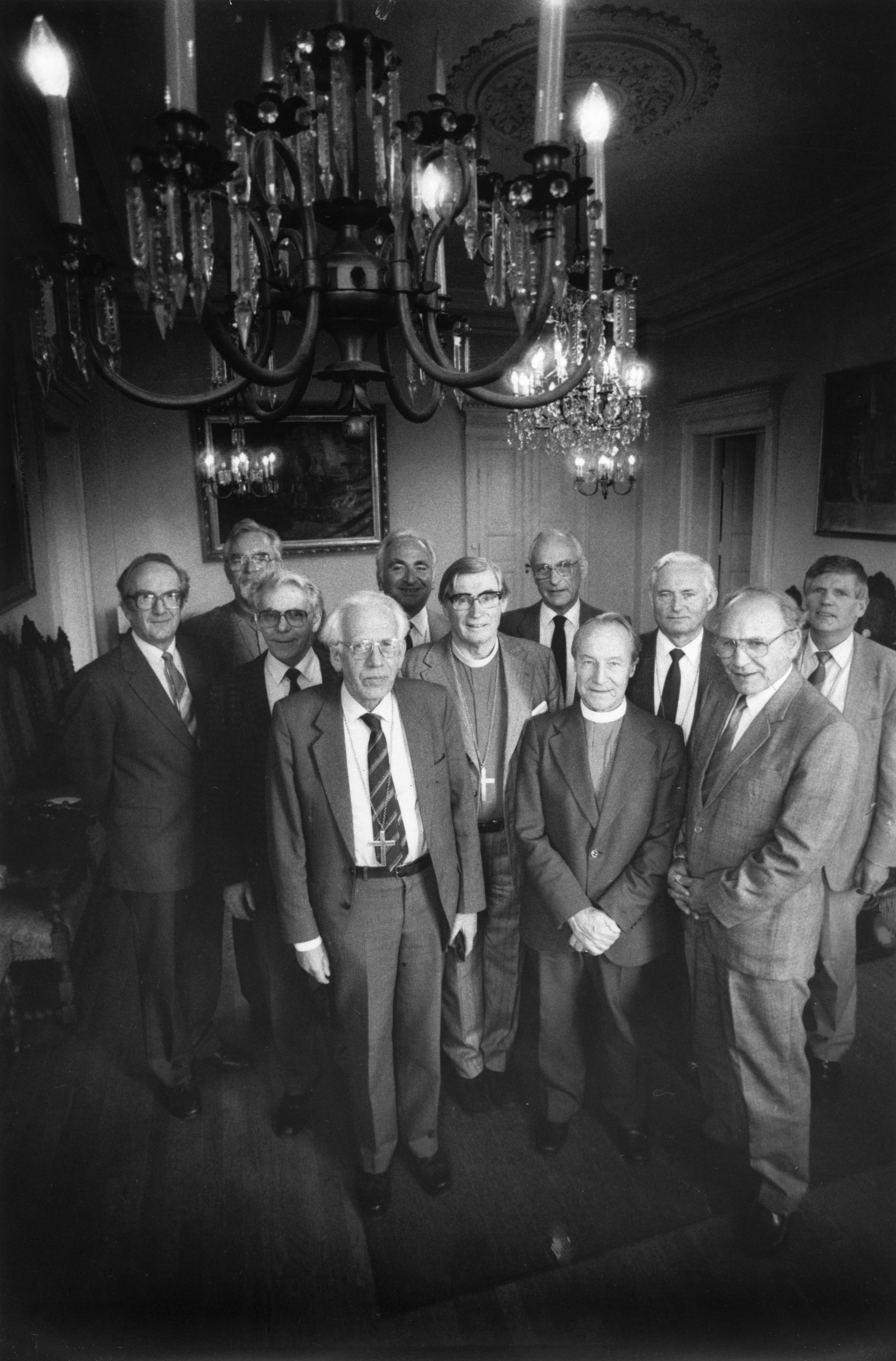 Den norske kirke, biskoper, Bispemøtet 1989, fra venstre Kristen Kyrre Bremer, Per Lønning, Ole Nordhaug, Arvid Nergård, Andreas Aarflot, Gunnar Lislerud, Georg Hille, Fredrik Grønningsæter, Halvor Bergan, Håkon E. Andersen, 26.09.1989