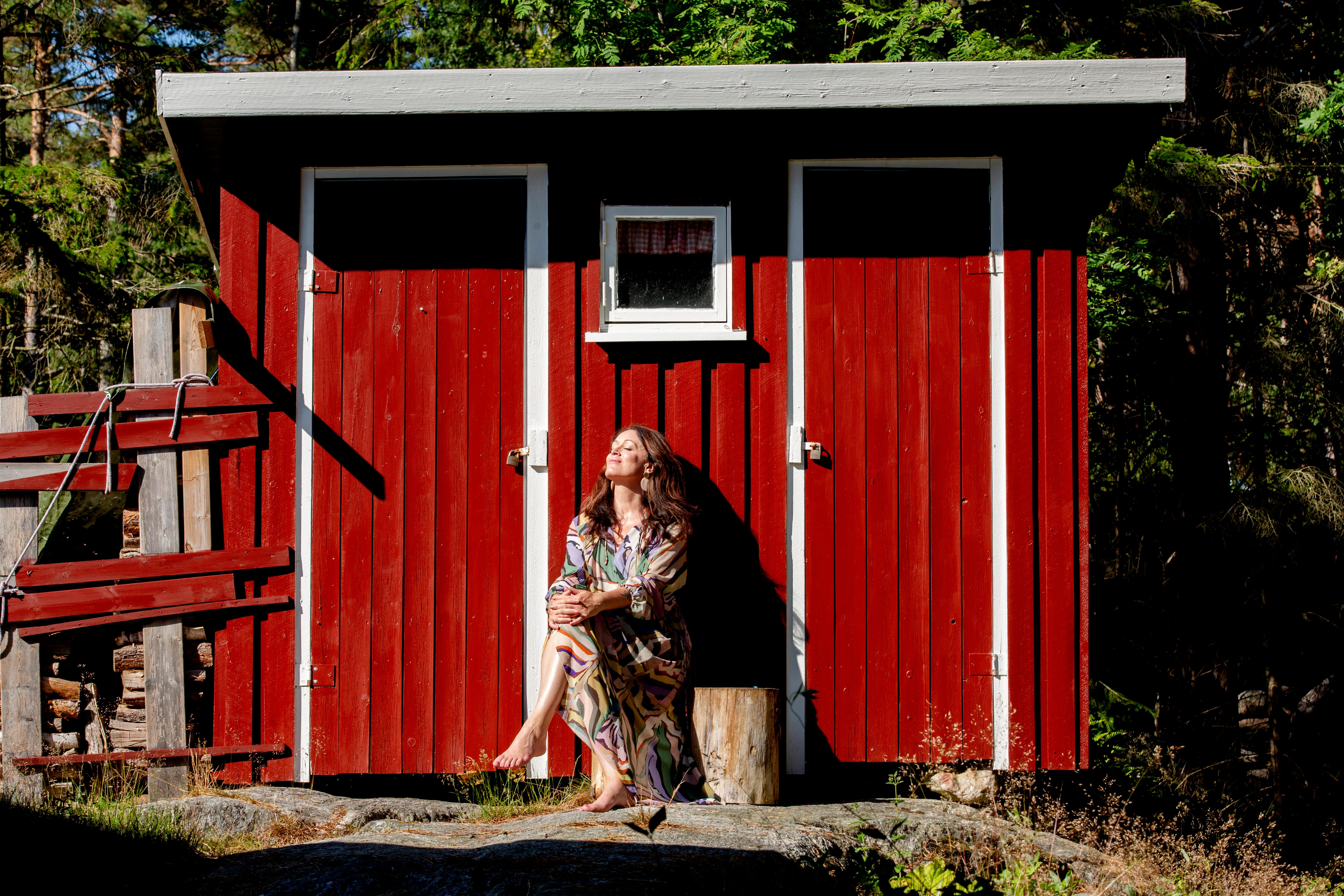 Søndre Sandøy, Hvaler. Ingeborg Heldals hytteparadis en en enkel hytte i skogen på Søndre Sandøy.