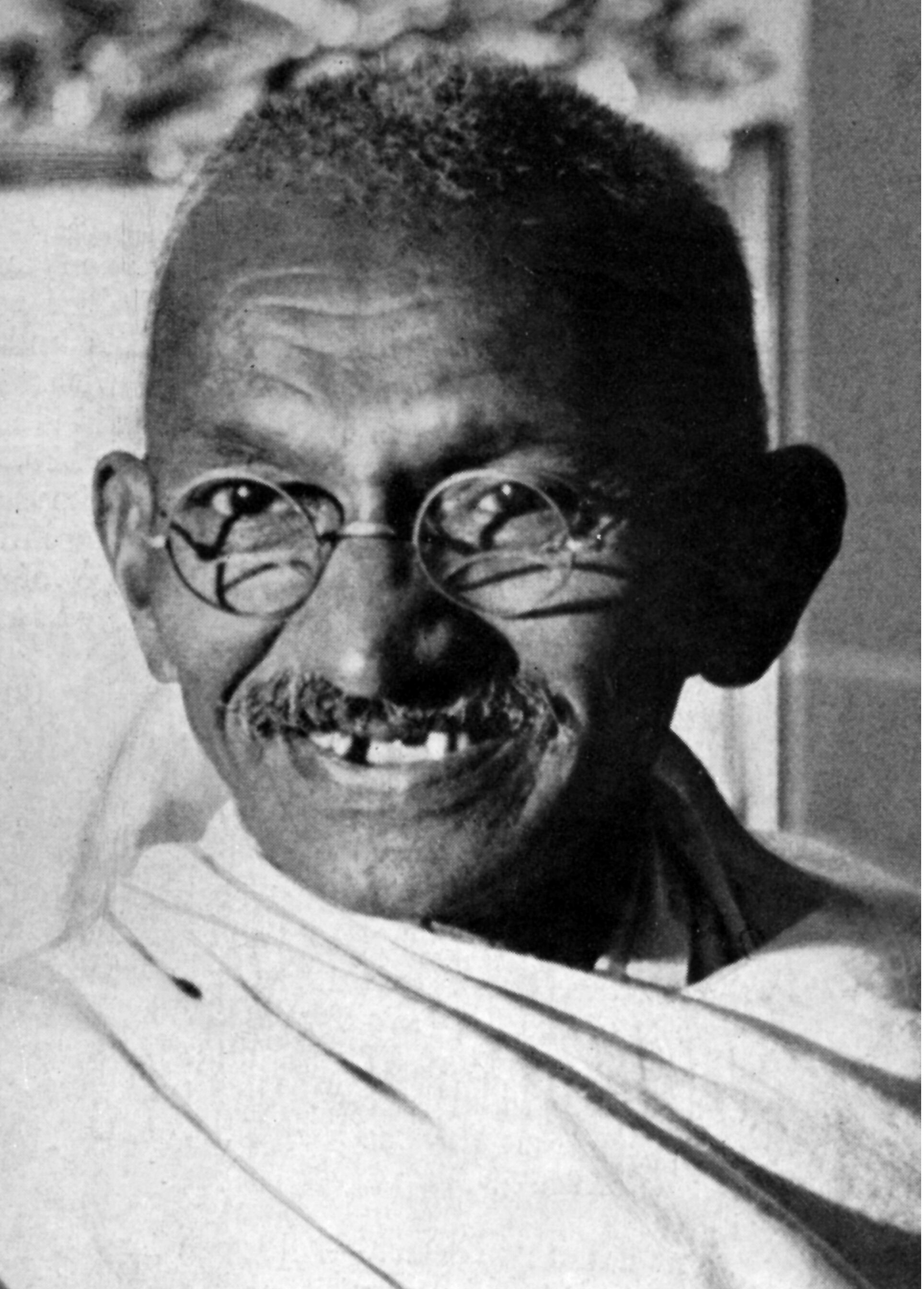 Mahatma Gandhi ble drept av en fanatisk hindunasjonalist 30. januar 1948. Mandag markeres det i India at det er 75 år siden han døde. Arkivfoto: NTB 