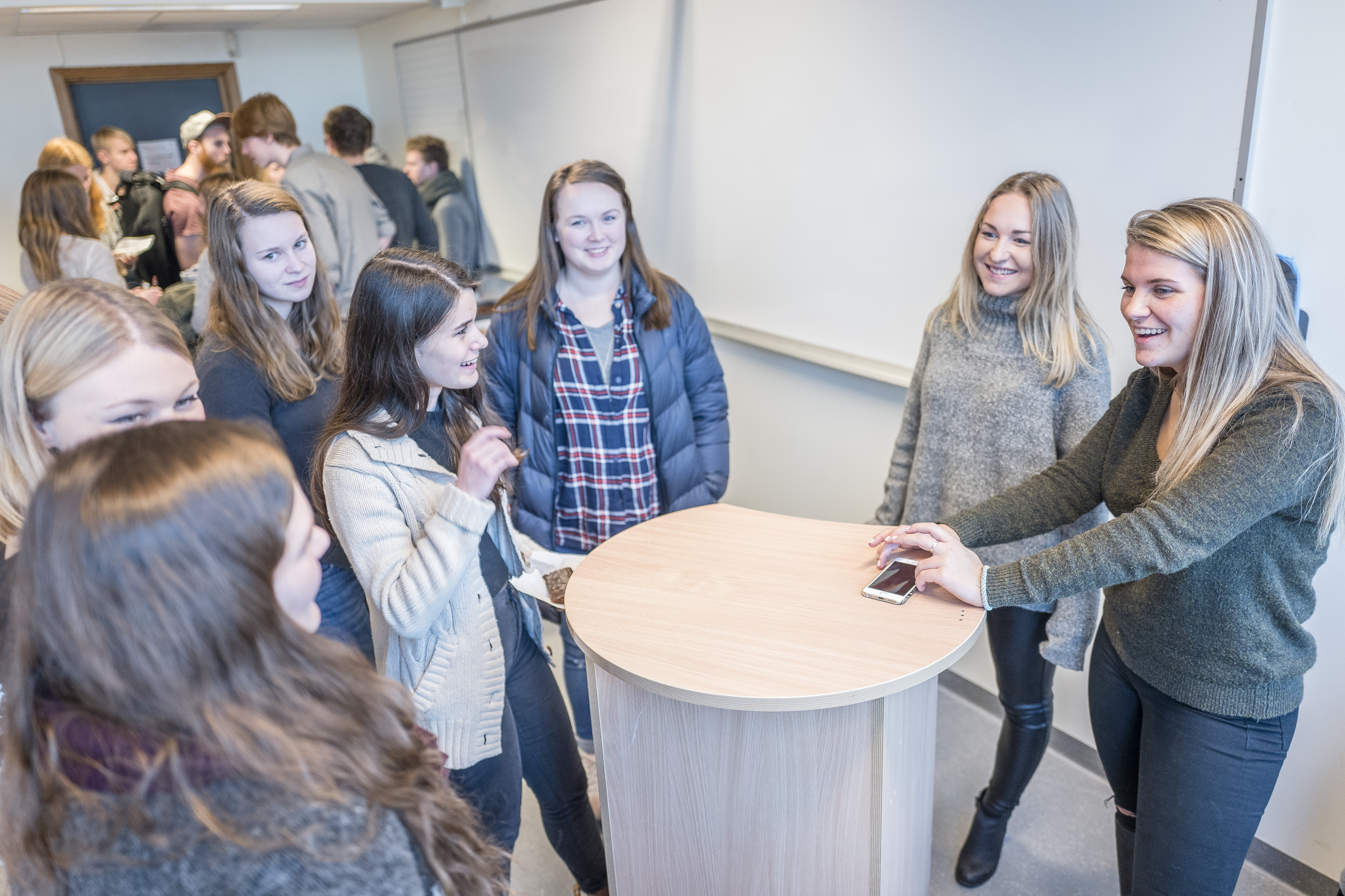 Jødiske veivisere, Ski videregående skole. Rachel Mizrachi og Eliana Hercz.