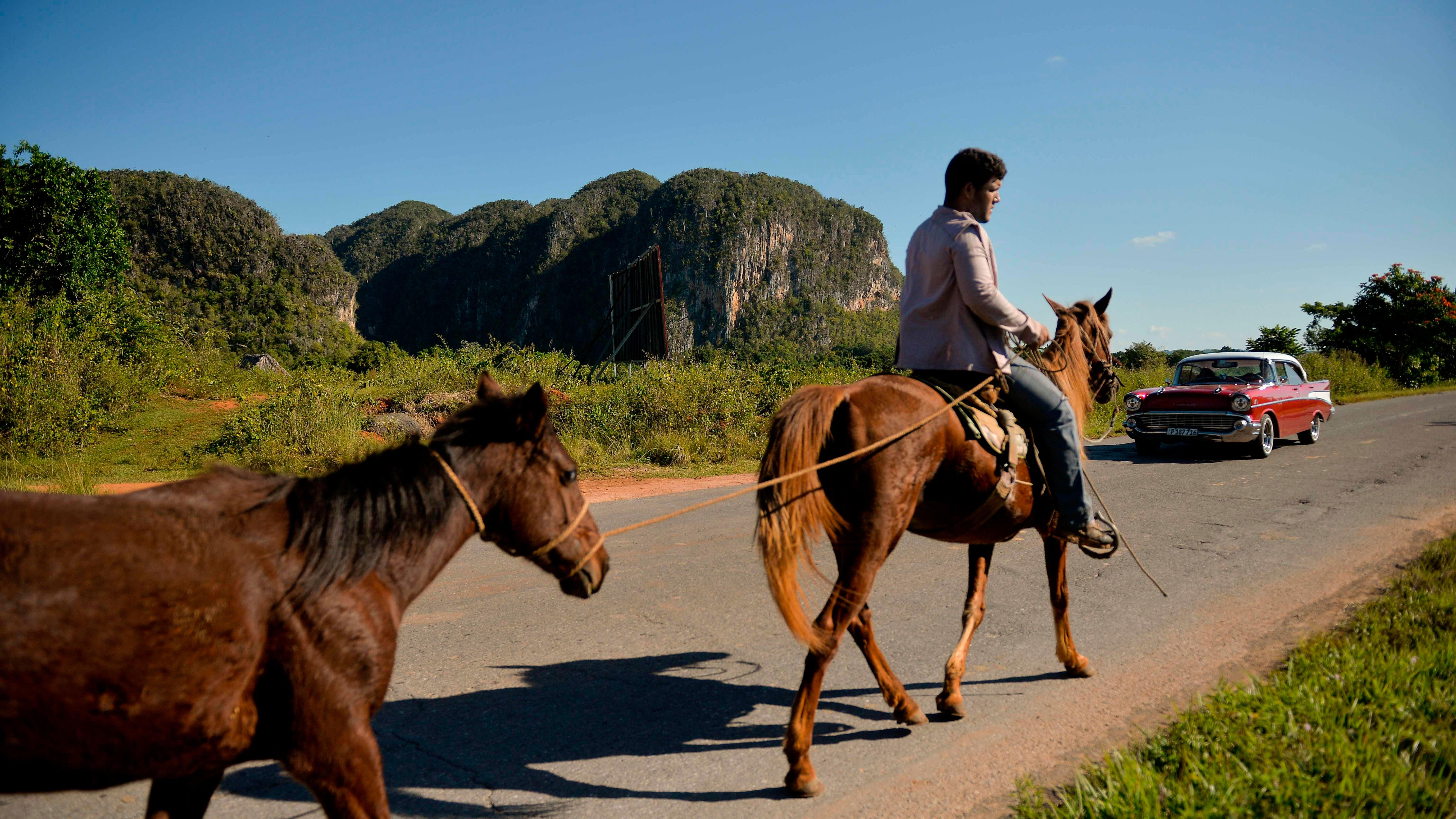 Cubanere må bruke hester og okser igjen