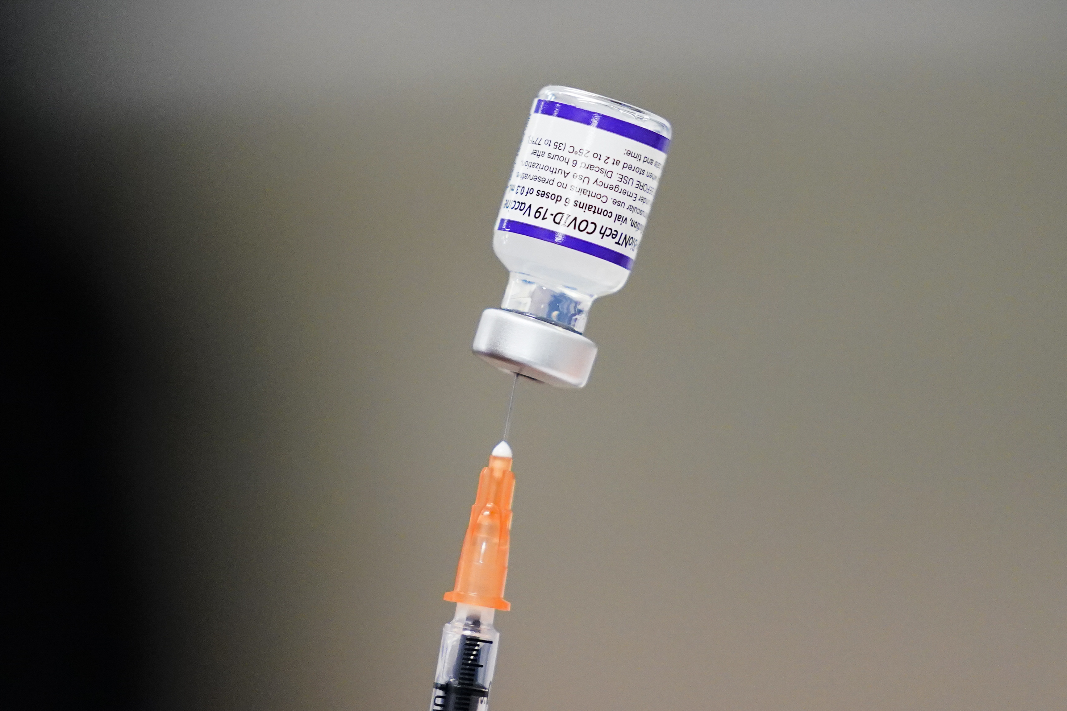 Pfizer vil gi eldre amerikanere en fjerde vaksinedose