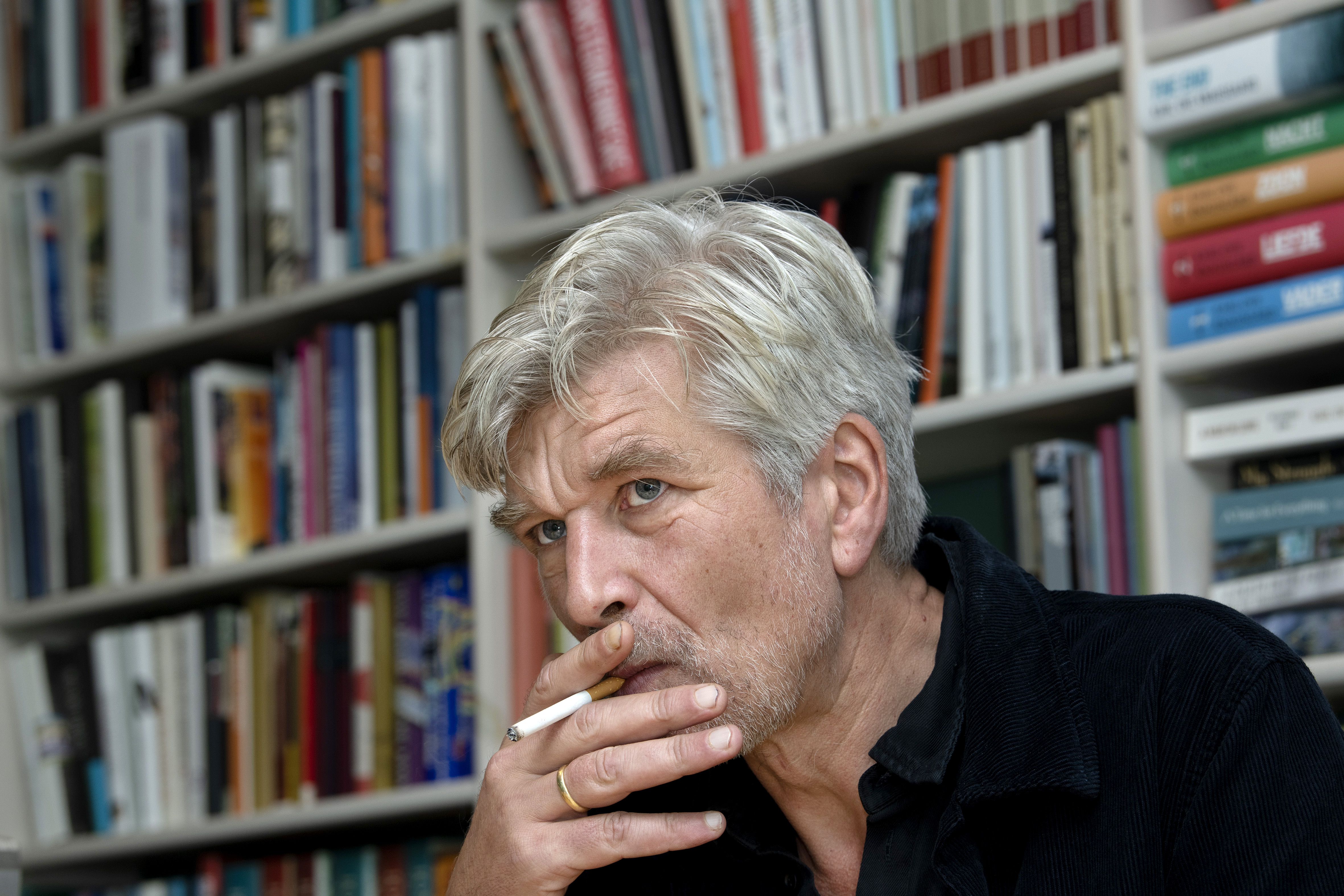 Karl Ove Knausgård. Forfatter. Utkommer med ny bok: Ulvene fra evighetens skog.