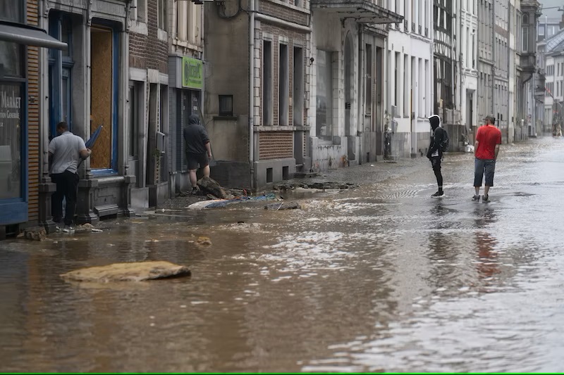 I 2021 var det flom i Belgia, Nederland og Tyskland. Her fra den belgiske byen Verviers.