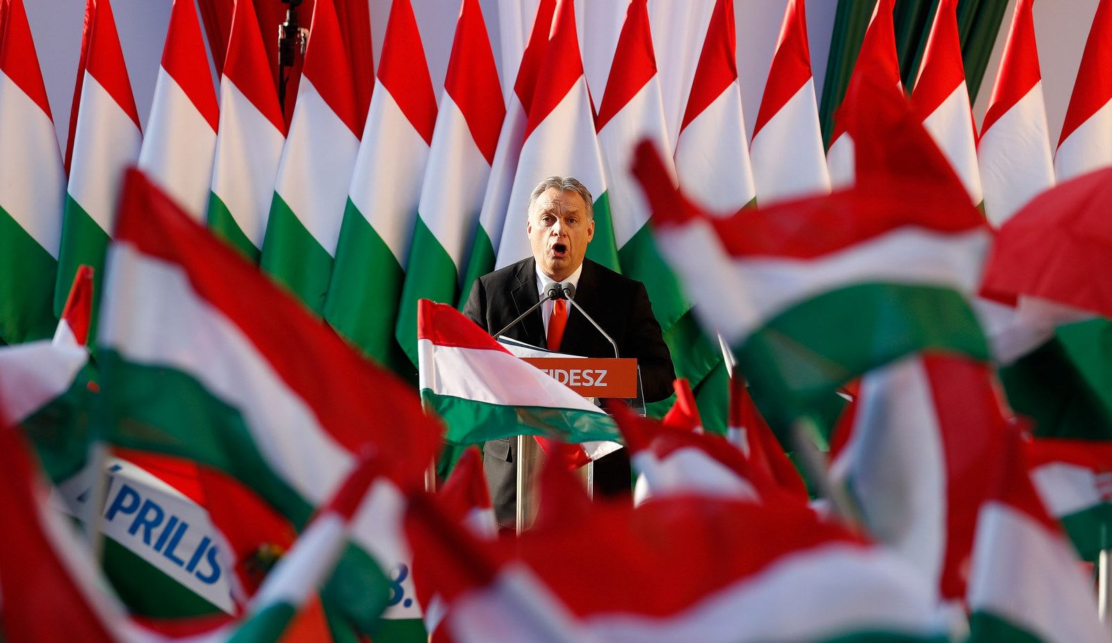 Viktor Orbán forlater europeiske partikolleger