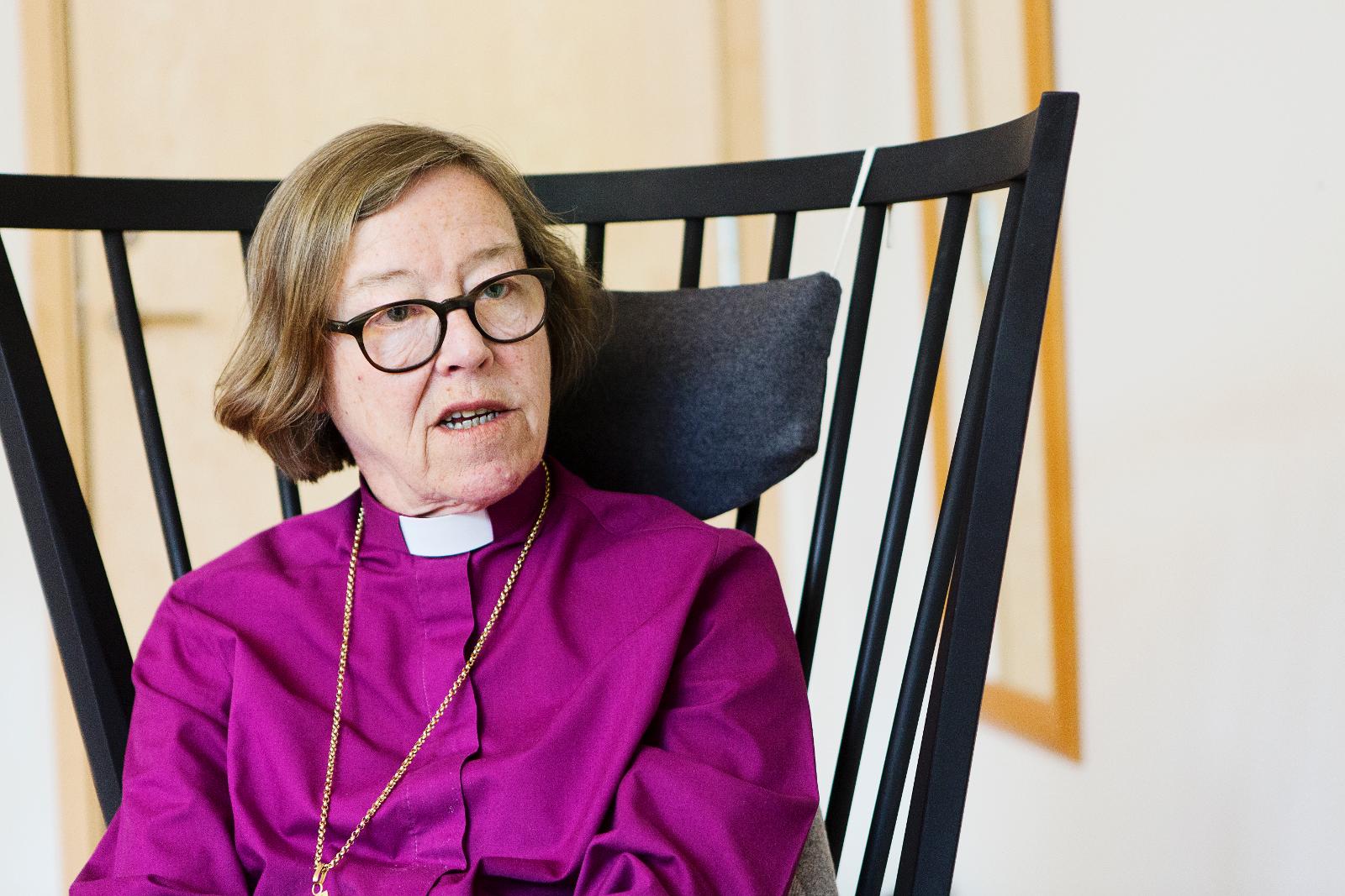 Biskop Eva Brunne: Knappast en överraskning att vi har ny kyrkohandbok