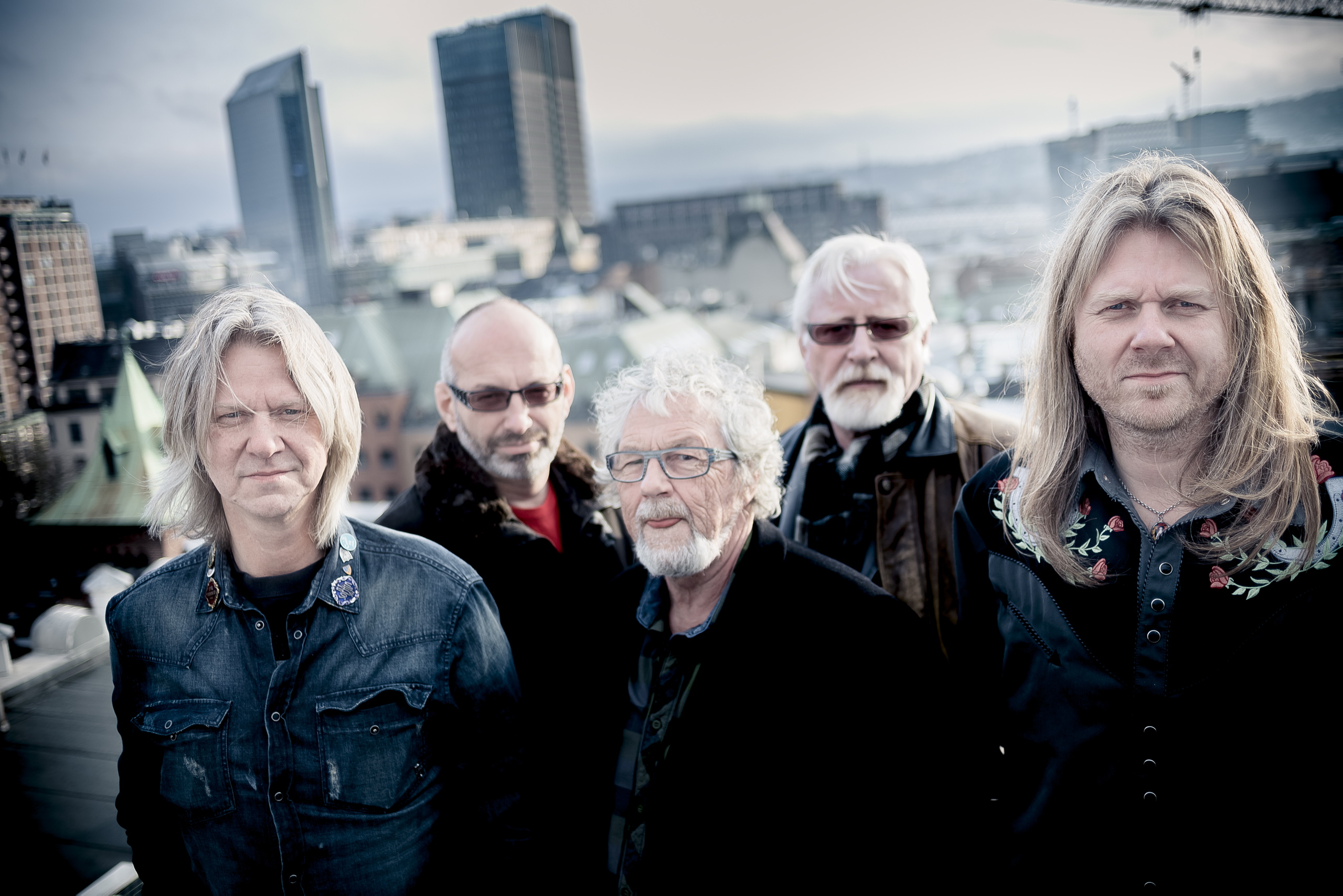 Hellbillies ved 20-årsjubileet i 2011: Aslag Haugen, Bjørn Gunnar Sando, Arne Moslåtten, Arne Henry Sandum, Lars Håvard Haugen