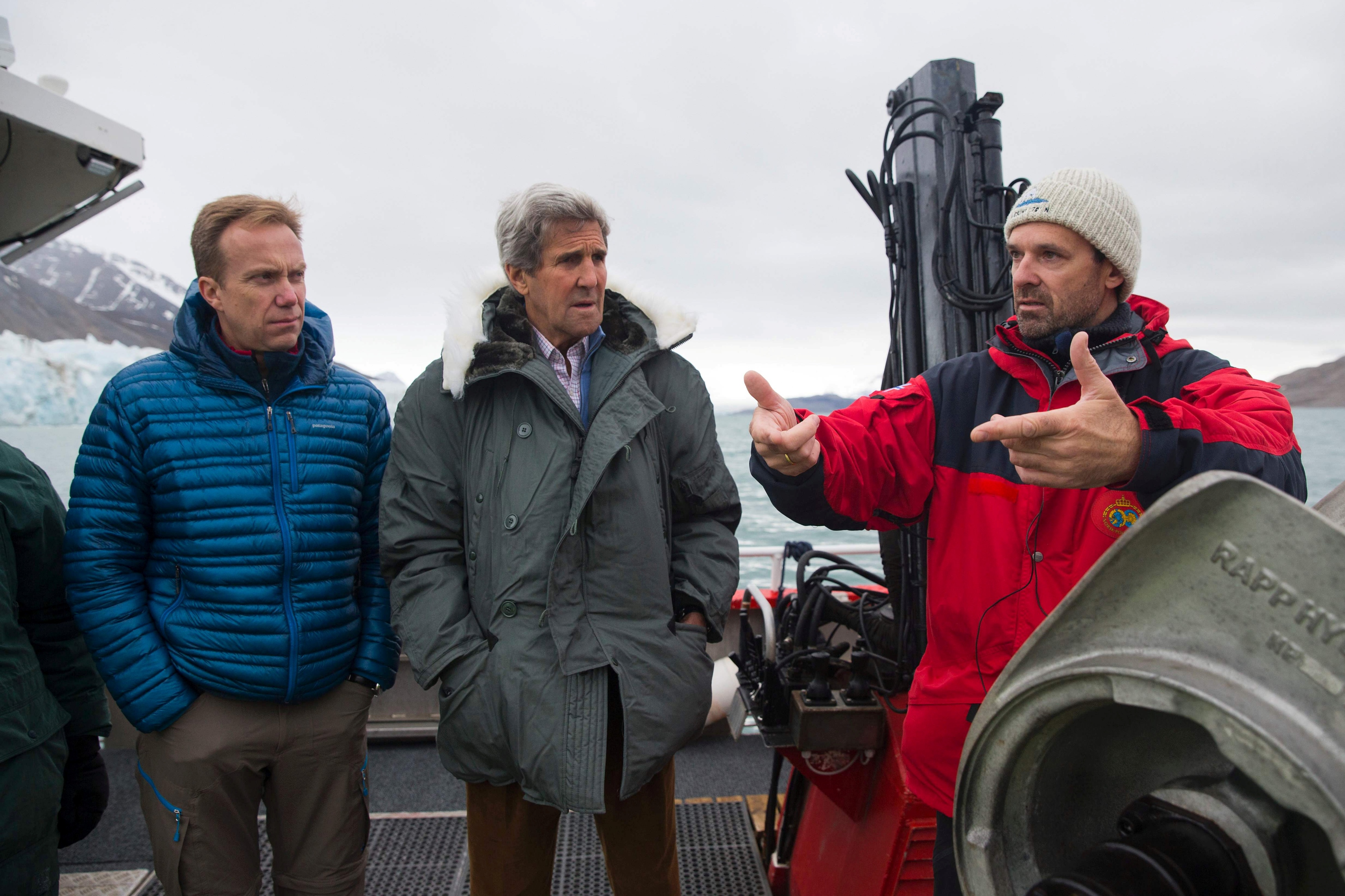 Tidligere i år snakket Jan-Gunnar Winther ved Polarinstituttet med utenriksministerne Børge Brende og John Kerry om de dramatiske klimaendringene på Svalbard.