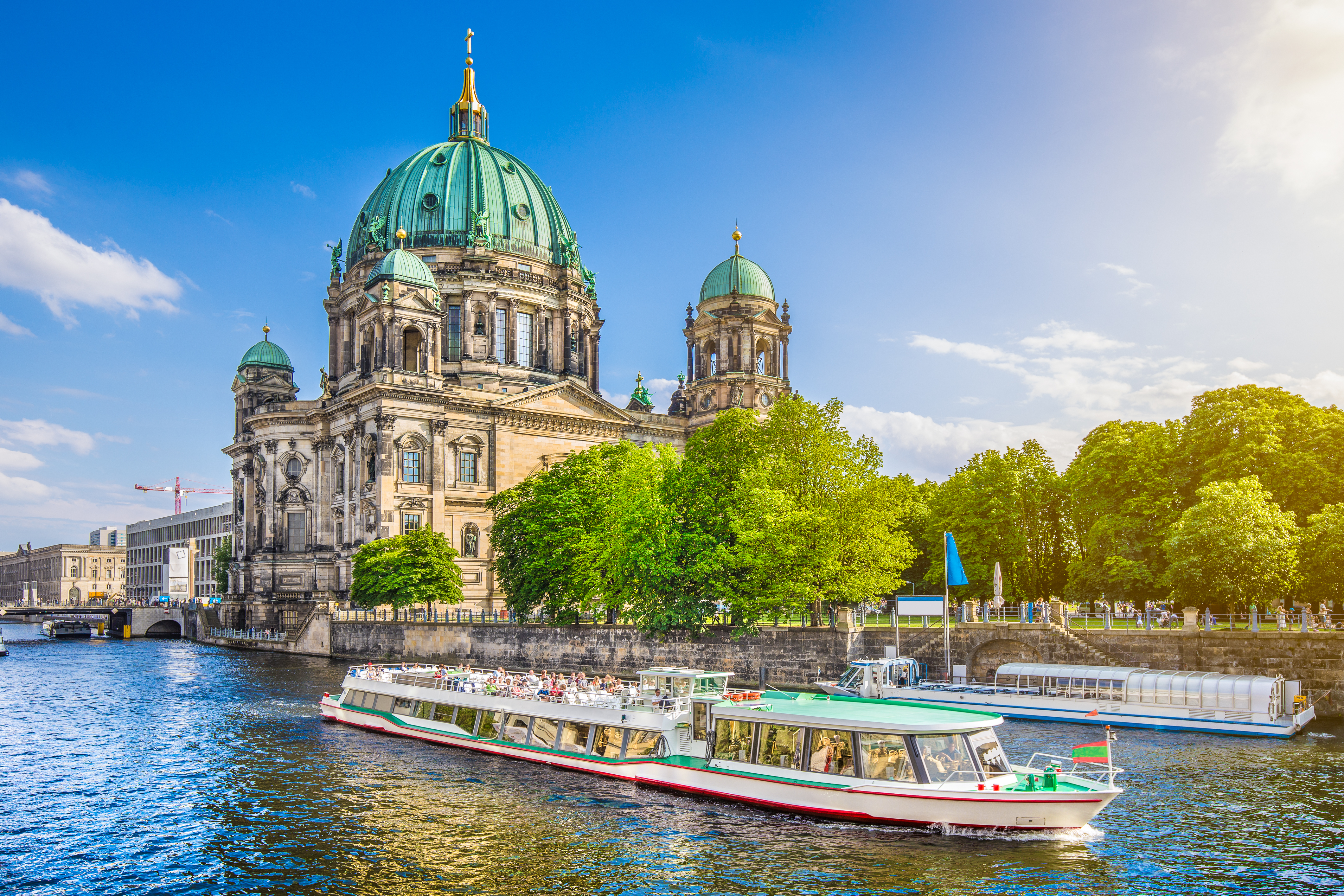 Hva heter elven som renner gjennom Berlin?