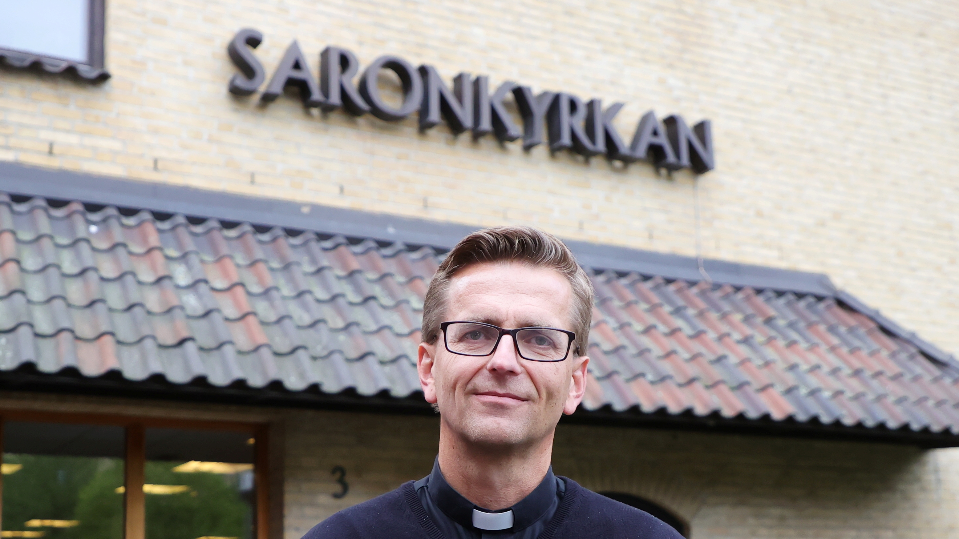 Saronkyrkans medlemmar gav svar i enkät om dubbel äktenskapssyn