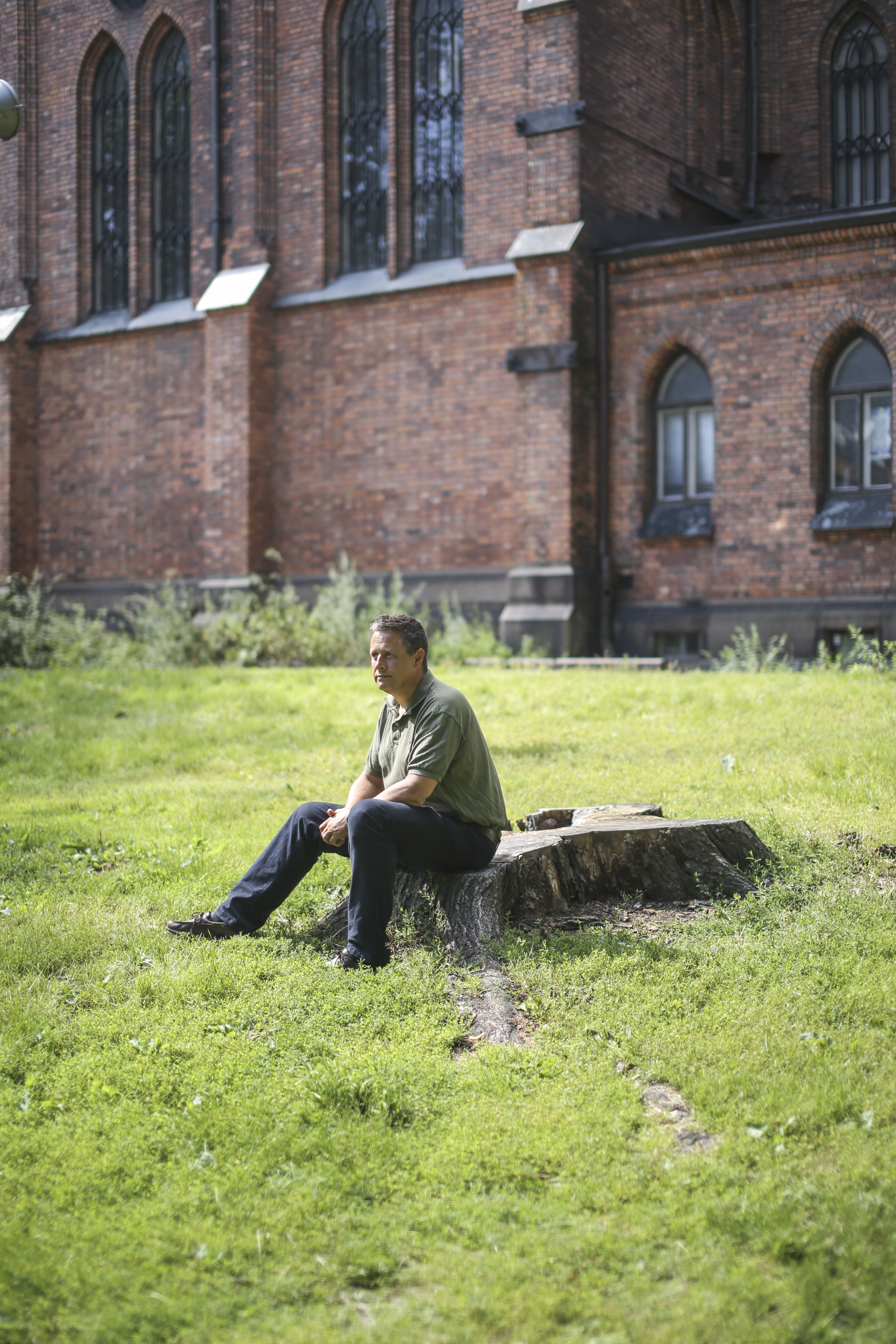 Espen Andreas Hasle fotografert til sak om avslag på bruk av uteområde ved Jakob Kirke