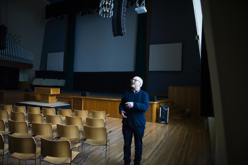 Jens-Petter Jørgensen var en av initiativtakerne og leder for Oase-bevegelsen i over 20 år. For 40 år siden ble det første Helligeånd-seminaret, Oases forløper, holdt i Storsalen i Oslo.