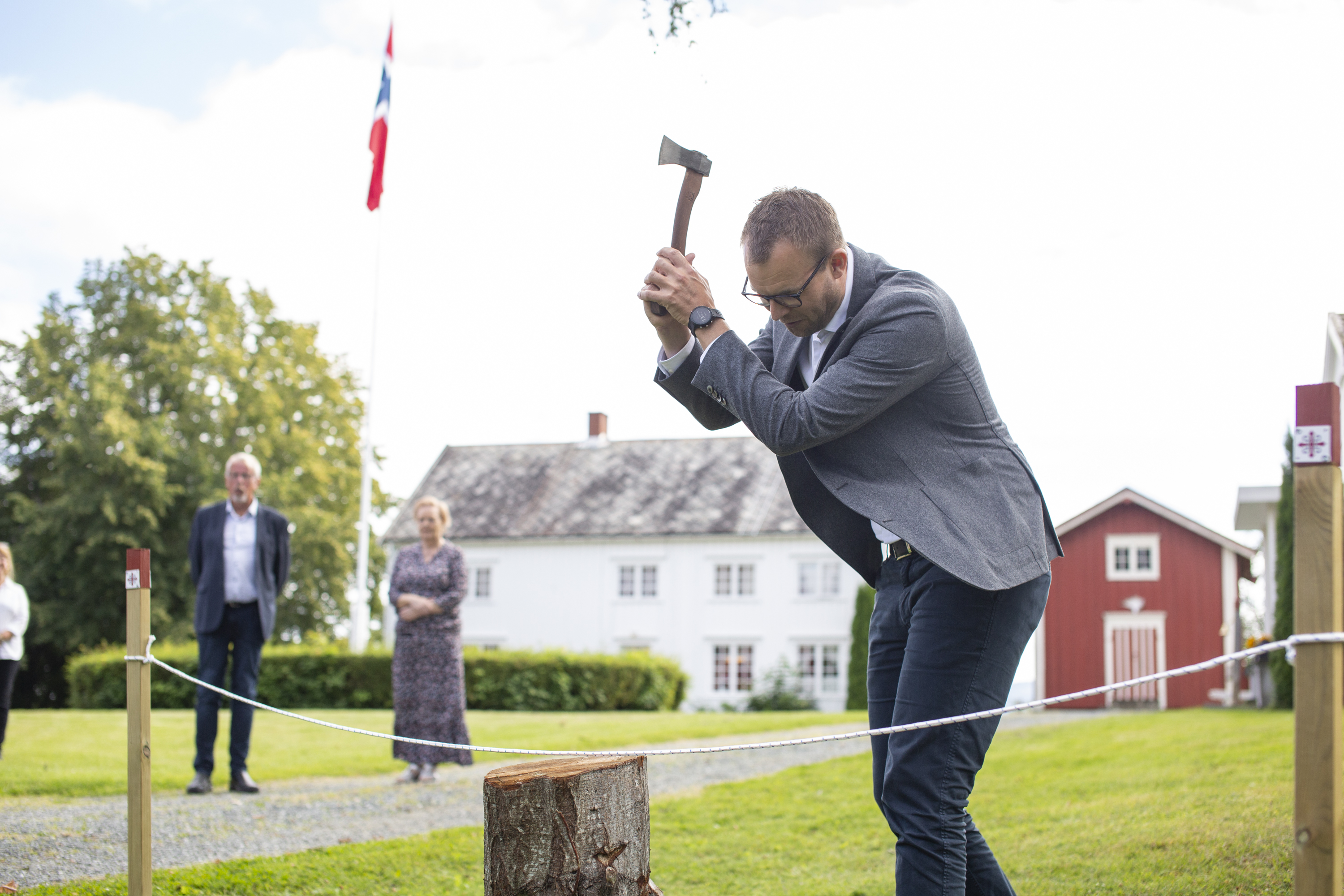 Kjell Ingolf Ropstad på tur til Stiklestad, Trøndelag 11.08.21