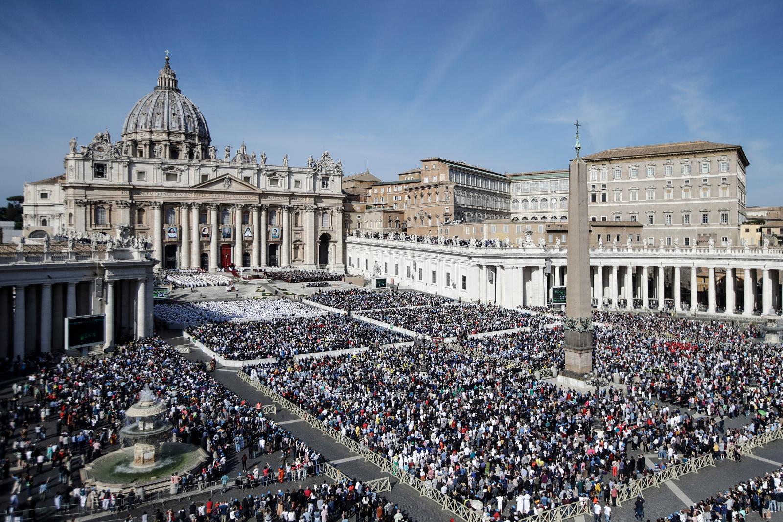 Vatikanen i ekonomisk kris – snart bankrutt enligt ny bok – Dagen