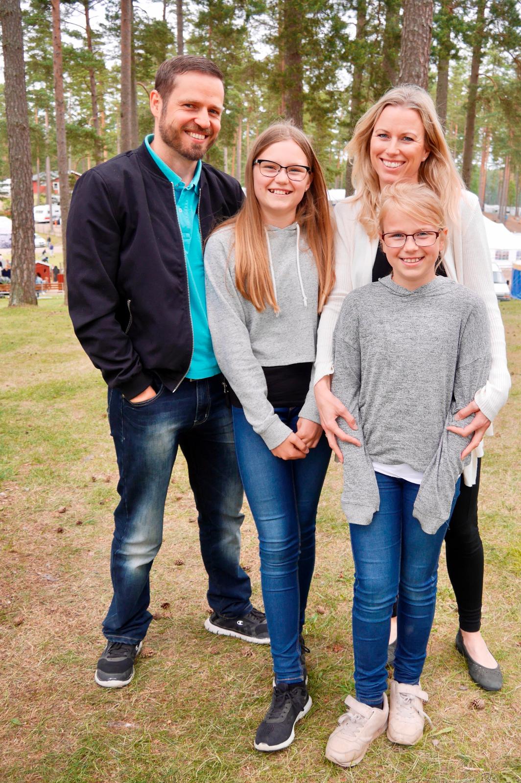 Andreas och Lena Pommer vill göra unga till bibelälskare