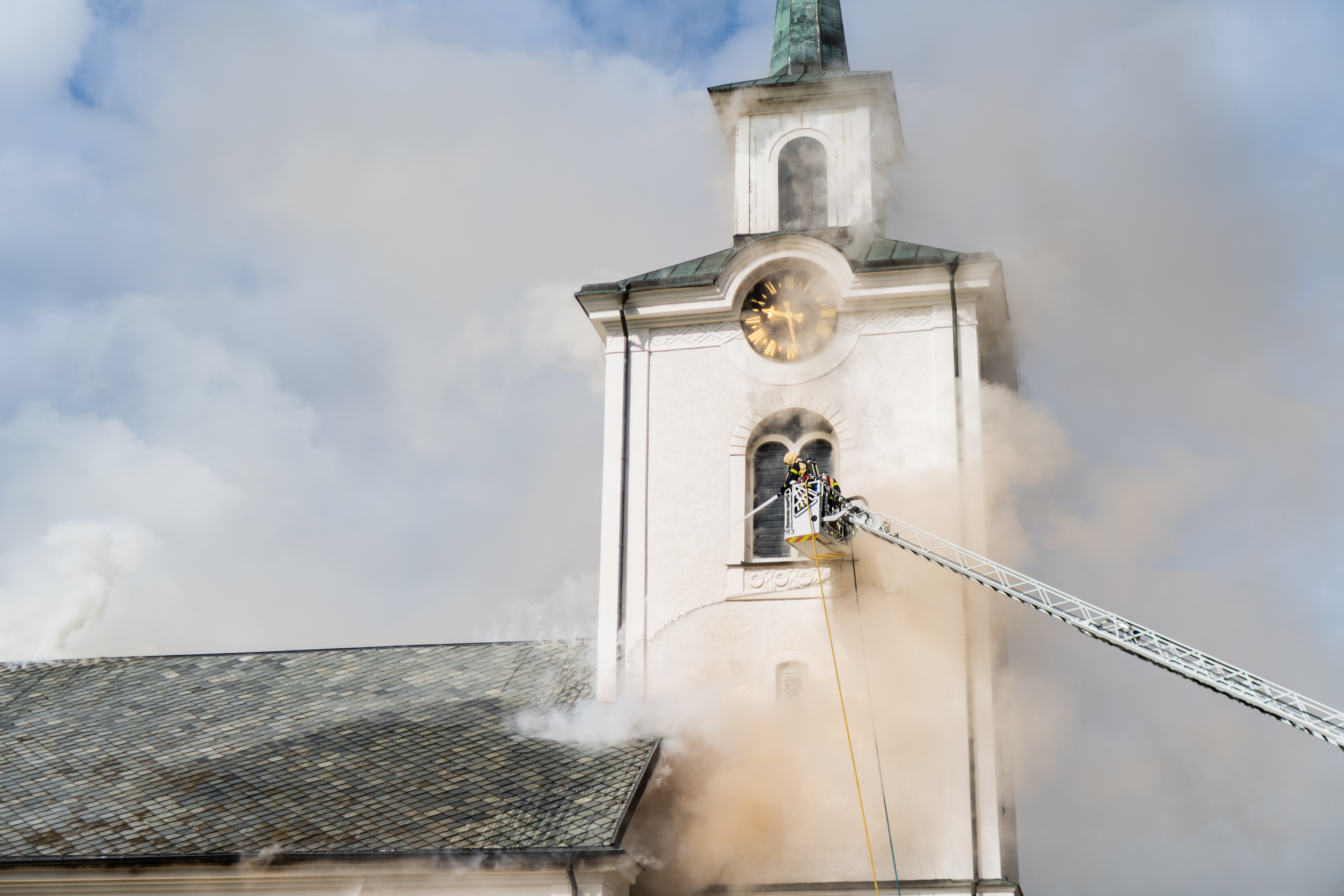 David Johansson, vinnare av utmärkelsen Årets rookie 2023. David vann bland annat med sina bilder från den brinnande kyrkan i Viås som han fotade för Smålandsposten.