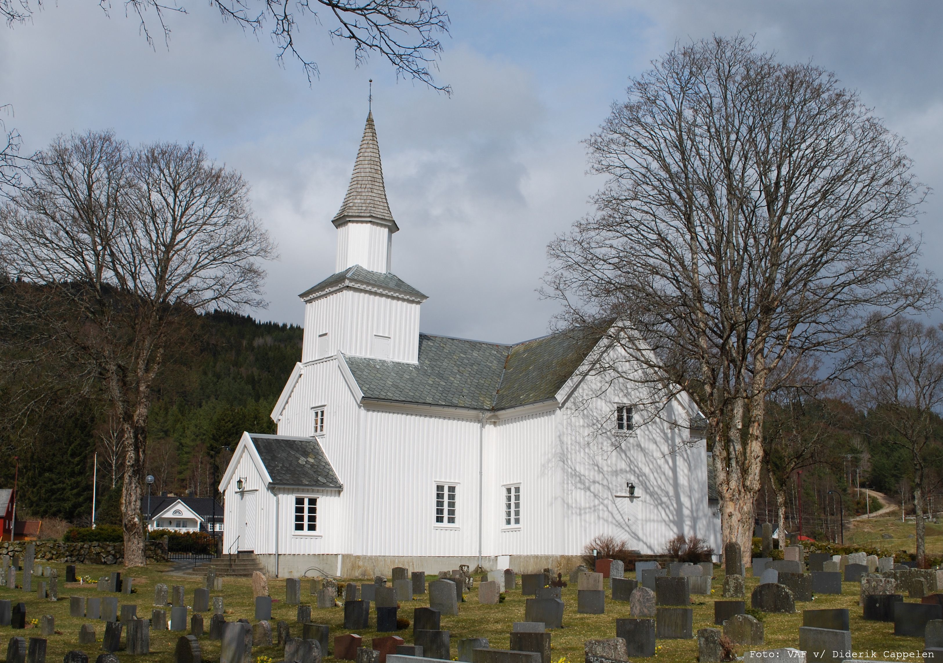 Eiken kirke.