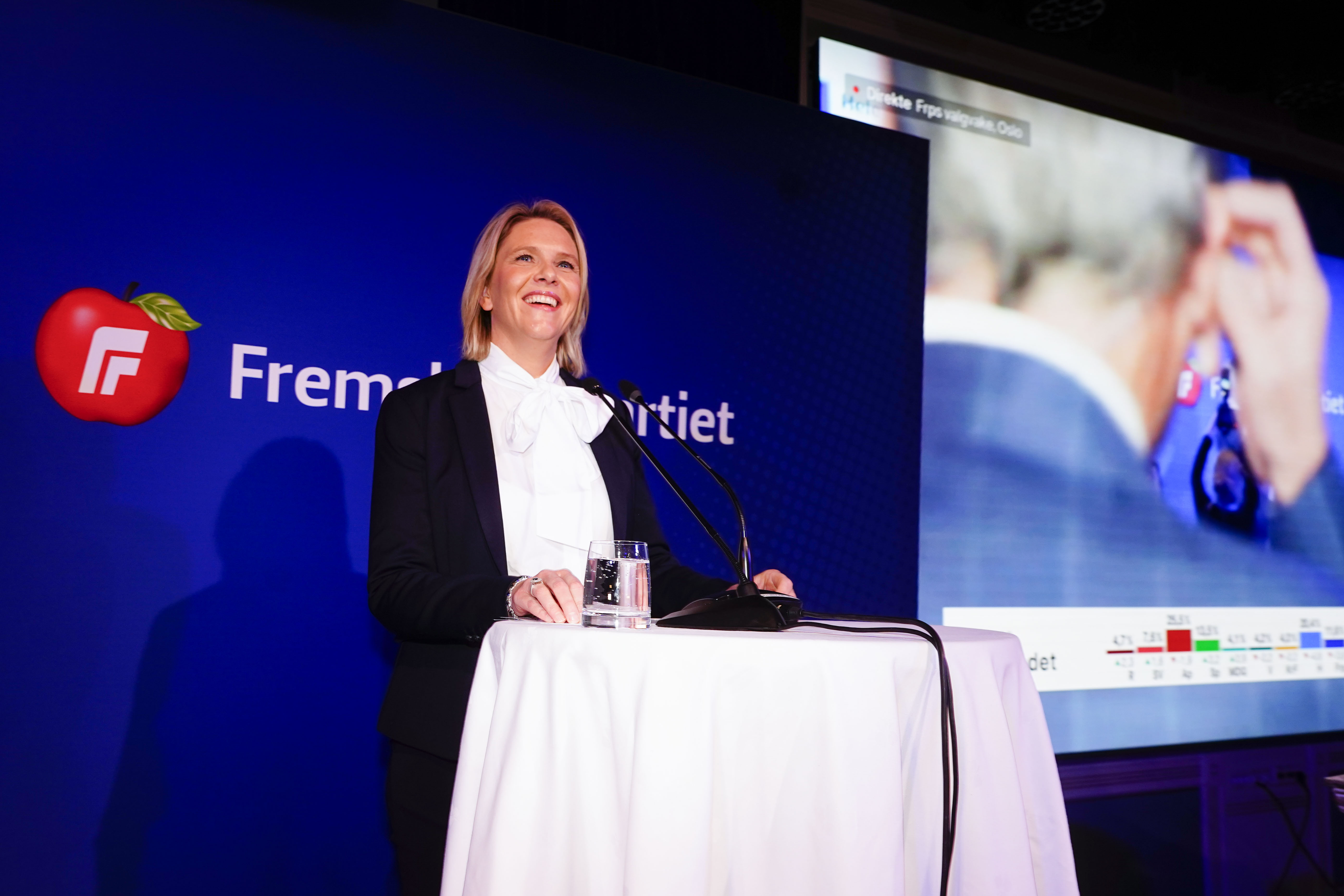 Listhaug lover at Frp kommer knallhardt tilbake