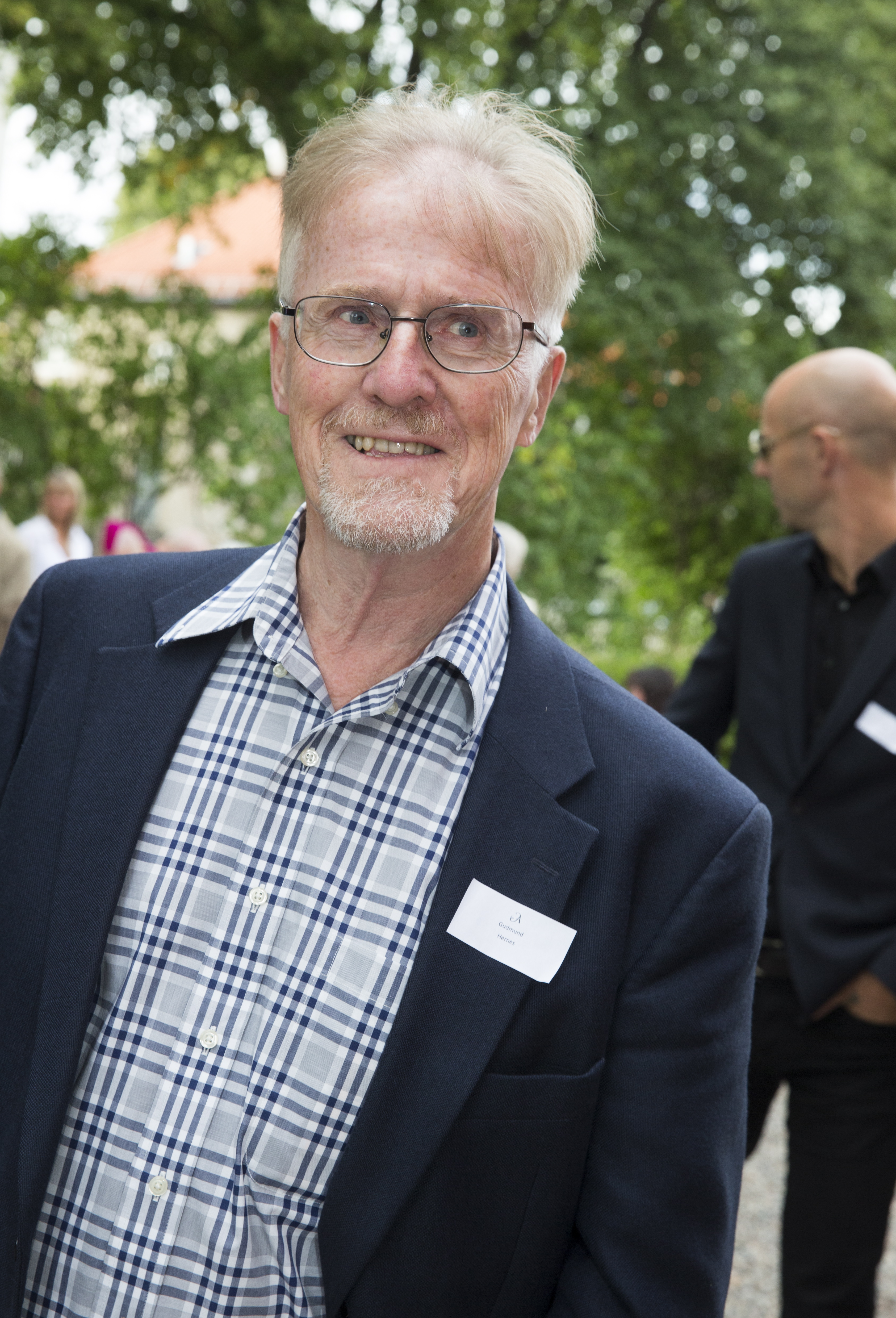 Oslo  20130829.
Gudmund Hernes  på hagefesten til Aschehoug forlag torsdag ettermiddag.
Foto: Berit Roald / NTB