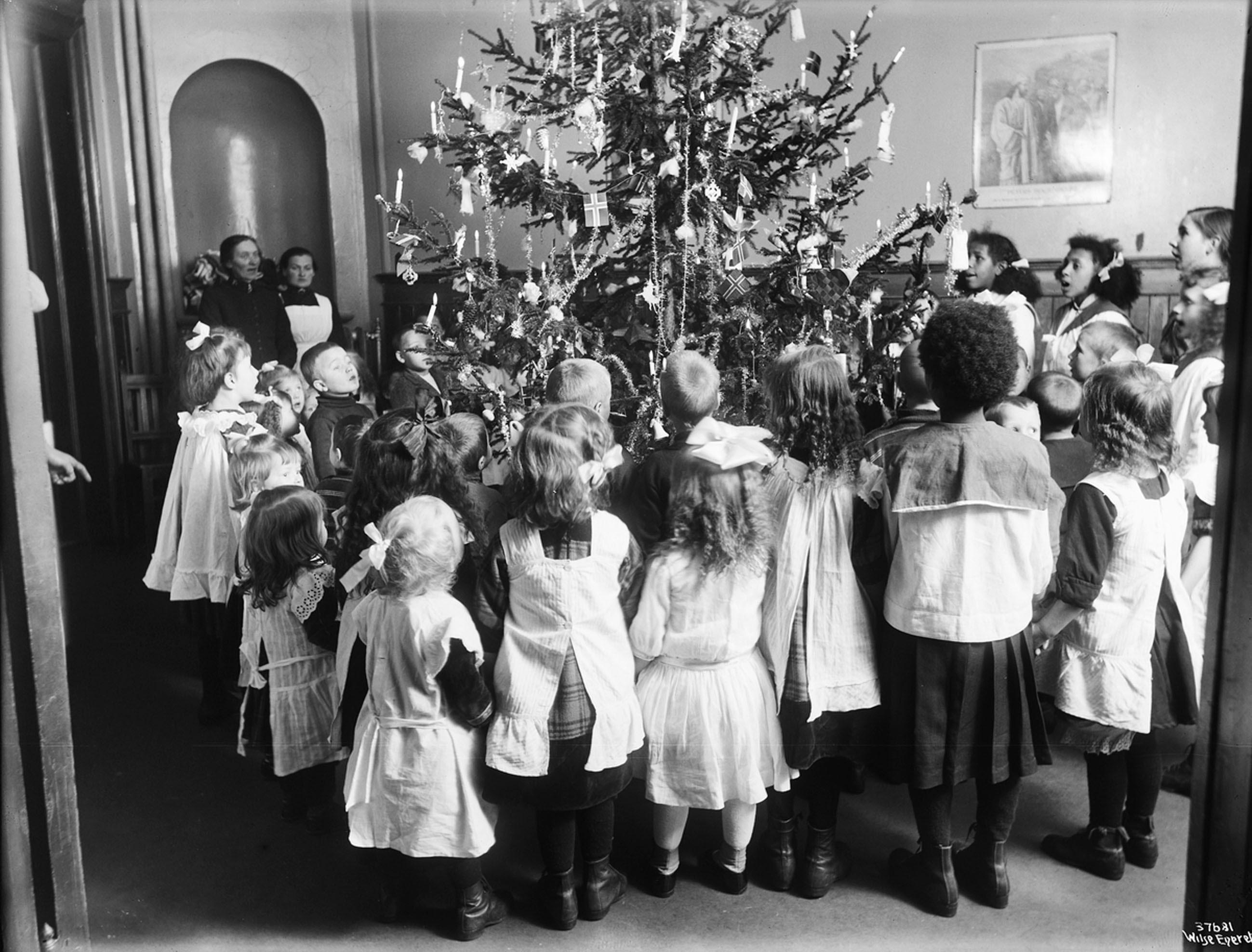 Historiske fotografier viser jul i gamle dager