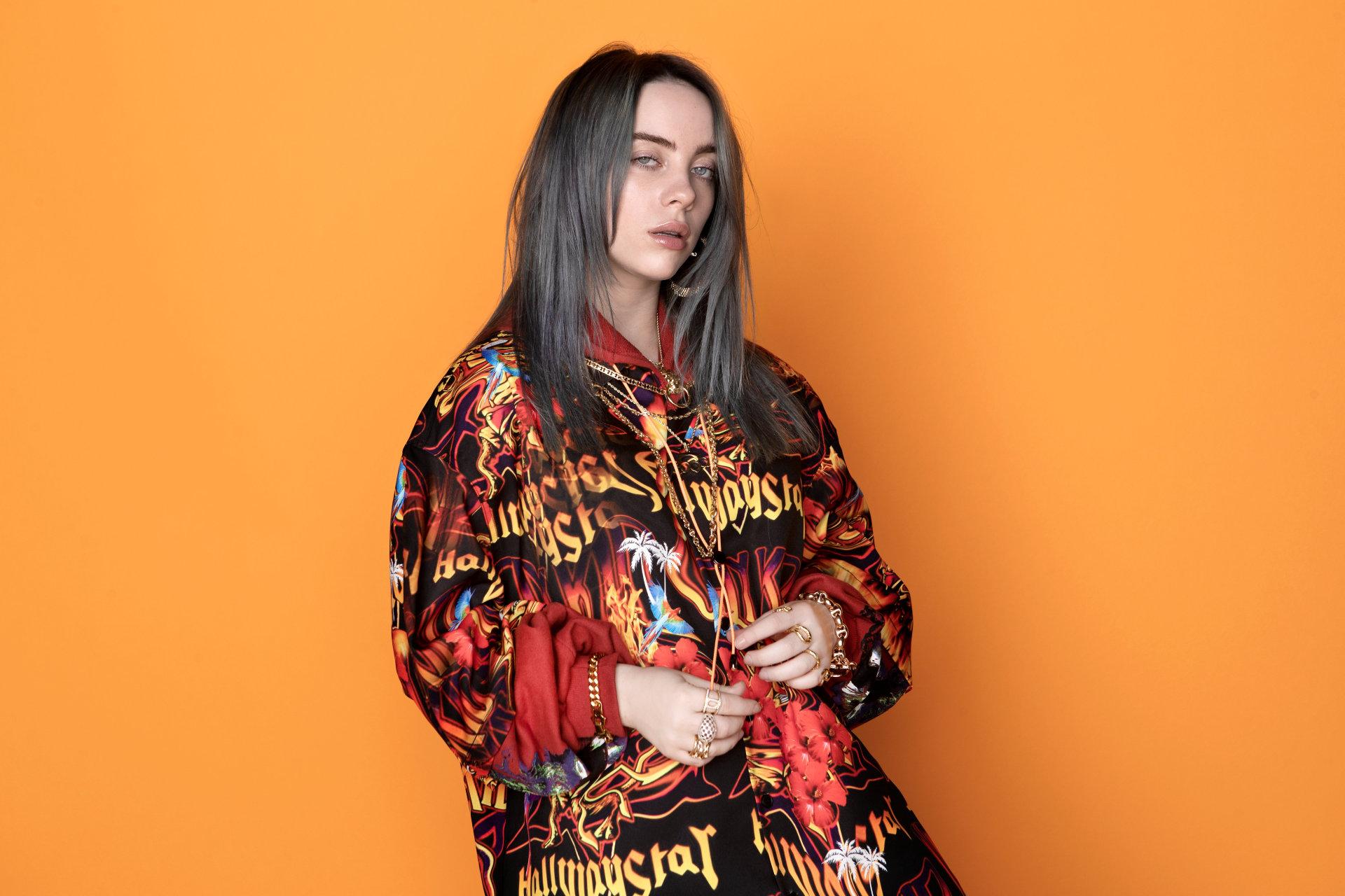 Billie Eilish: Kontrast til «porno»-popen – Dagsavisen