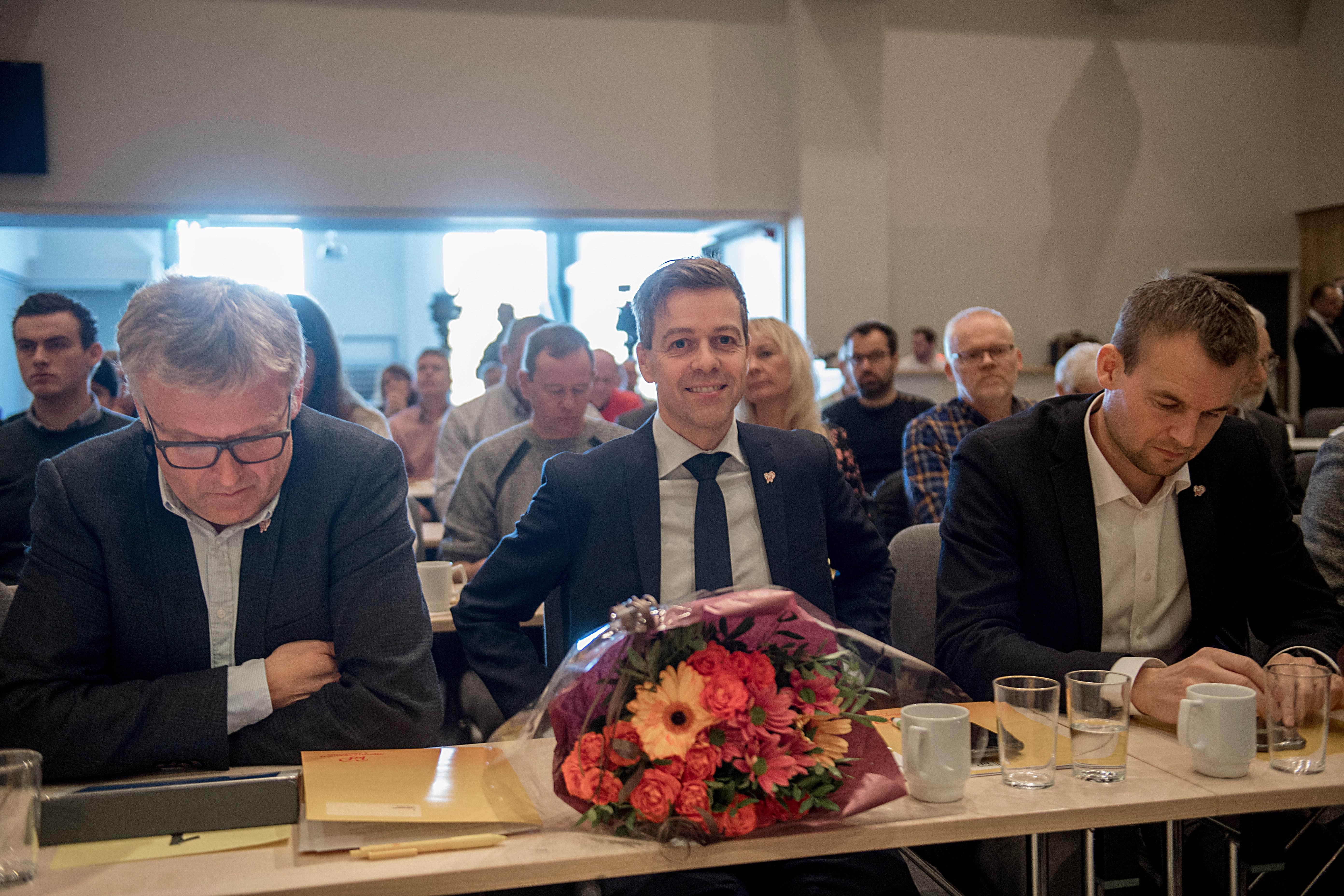 Fjell  20181027.
Fylkesleder Dag Sele (tv),  partileder Knut Arild Hareide og nestleder Kjell Ingolf Ropstad på ekstraordinært fylkesårsmøte i Hordaland KrF.  
Foto: Marit Hommedal / NTB scanpix