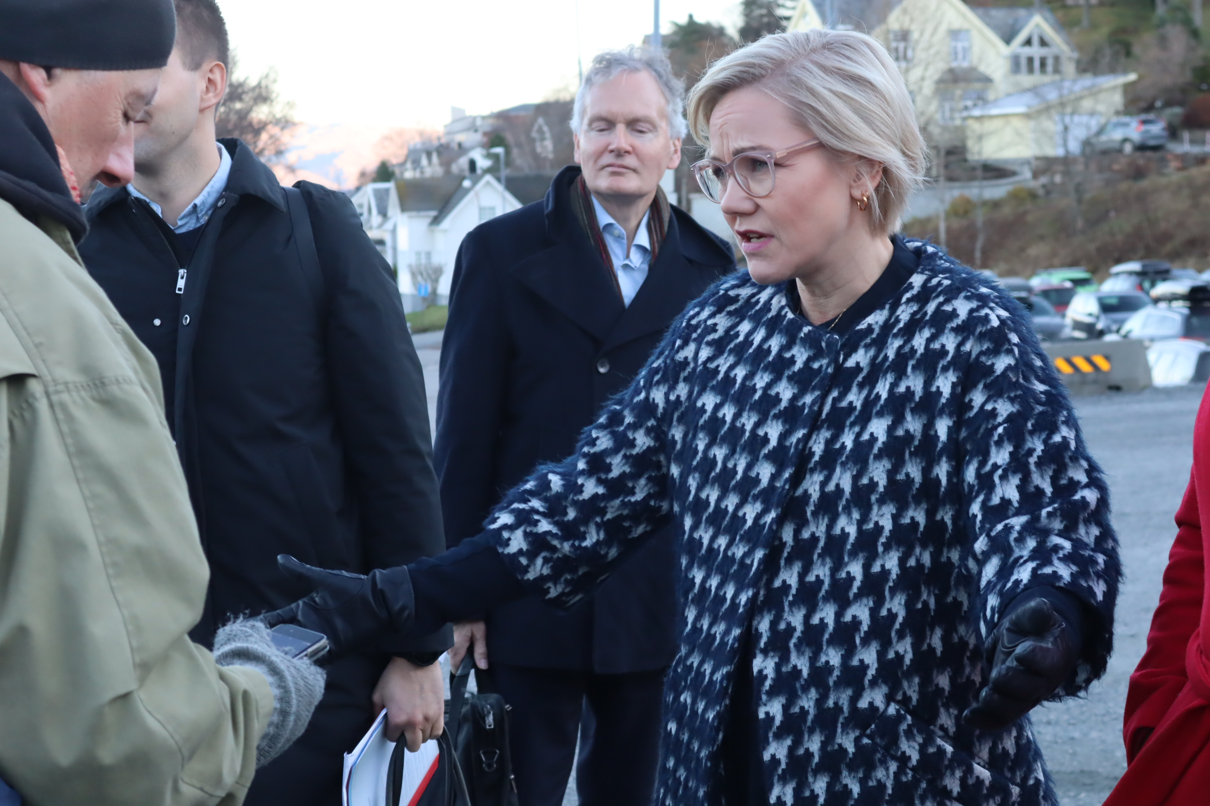 Helse- og omsorgsminister Ingvild Kjerkol (Ap) på besøk hos Helgelandssykehusene denne uka.