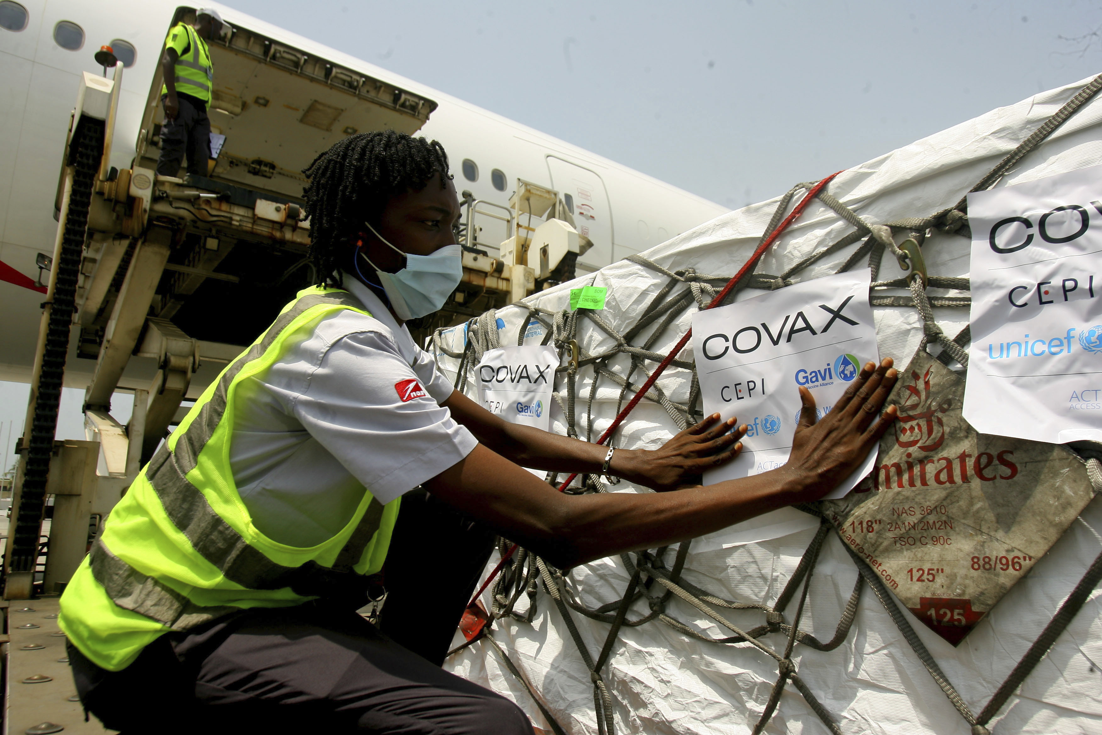 Koronavaksiner distribuert av Covax ankom Elfenbenkysten i februar i år.