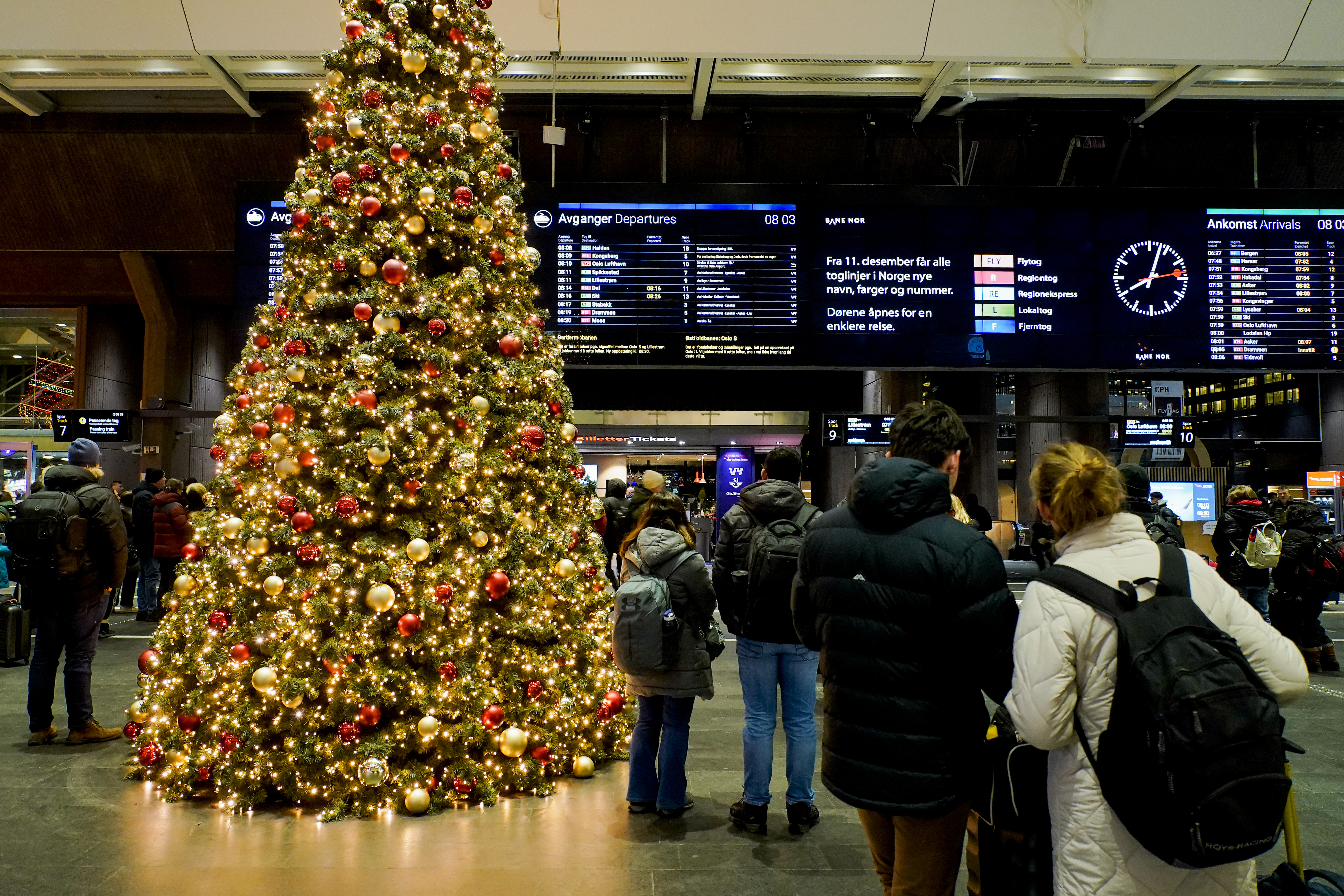 For dem som skal ta toget hjem til jul eller for å besøke slekt og venner i høytiden, er det bare å stålsette seg for at det kan komme til å by på problemer, iallfall med tanke på de mange signalfeilene, forsinkelsene, innstillingene og andre problemene togtrafikken har opplevd så langt i desember.