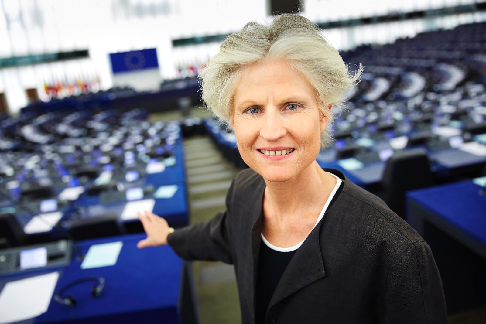 Anna Maria Corazza Bildt (M).