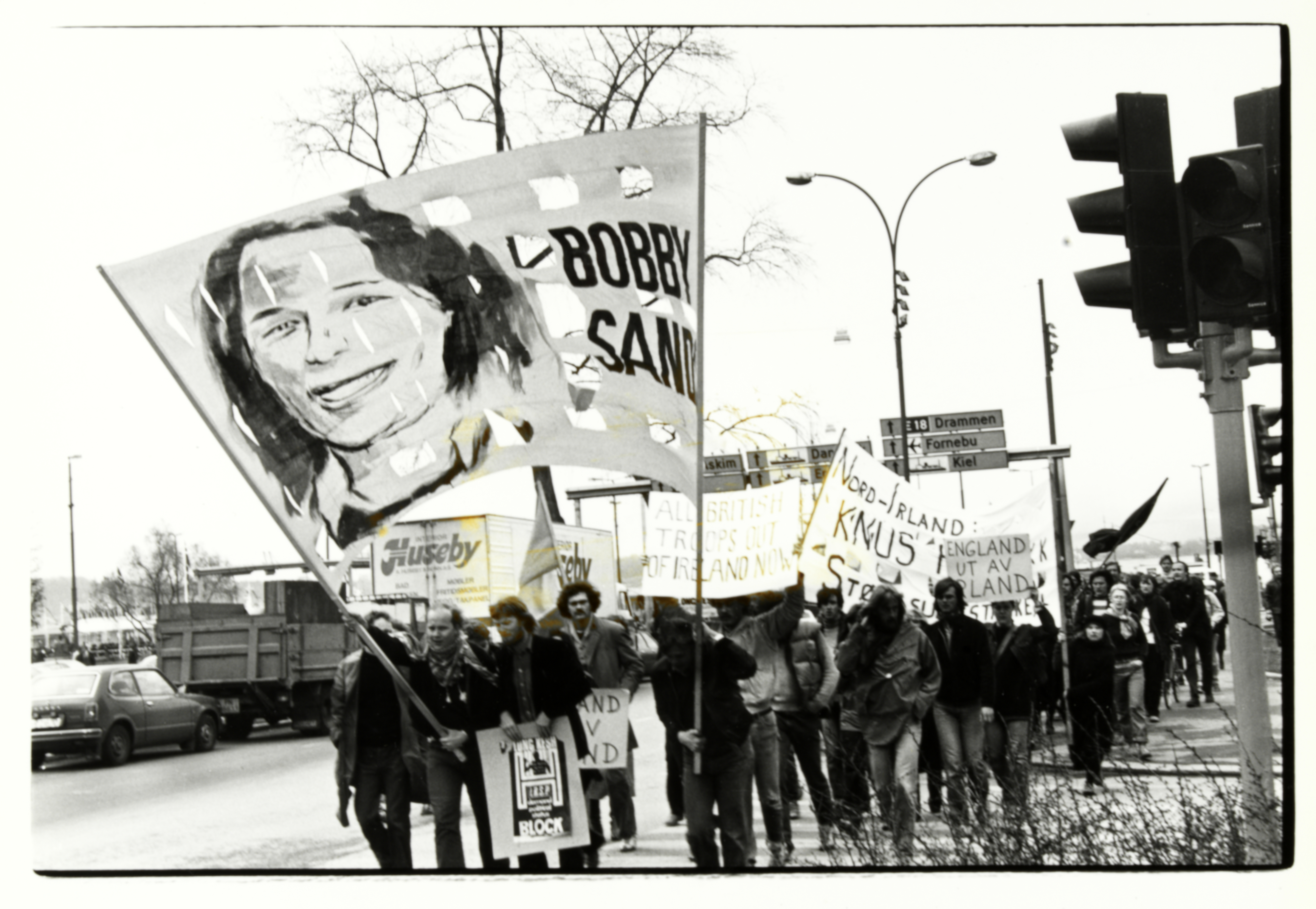 Demonstrasjon til støtte for de sultestreikende fangene i Nord-Irland 5. mai 1981, samme dag som Bobby Sands, den første av ti sultestreikere som døde dette året.