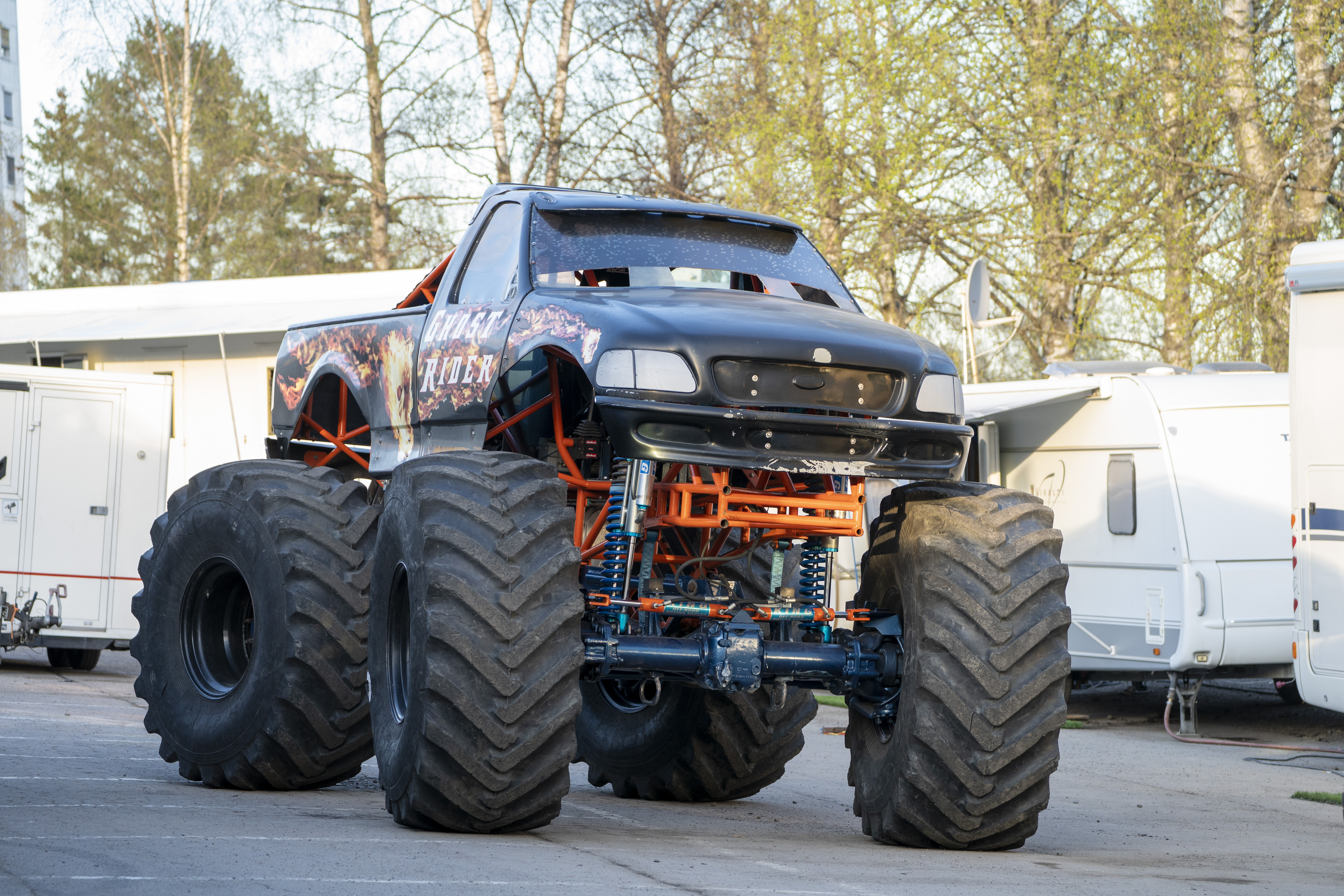 Kristen mansfestival med monstertrucks hånas på nätet