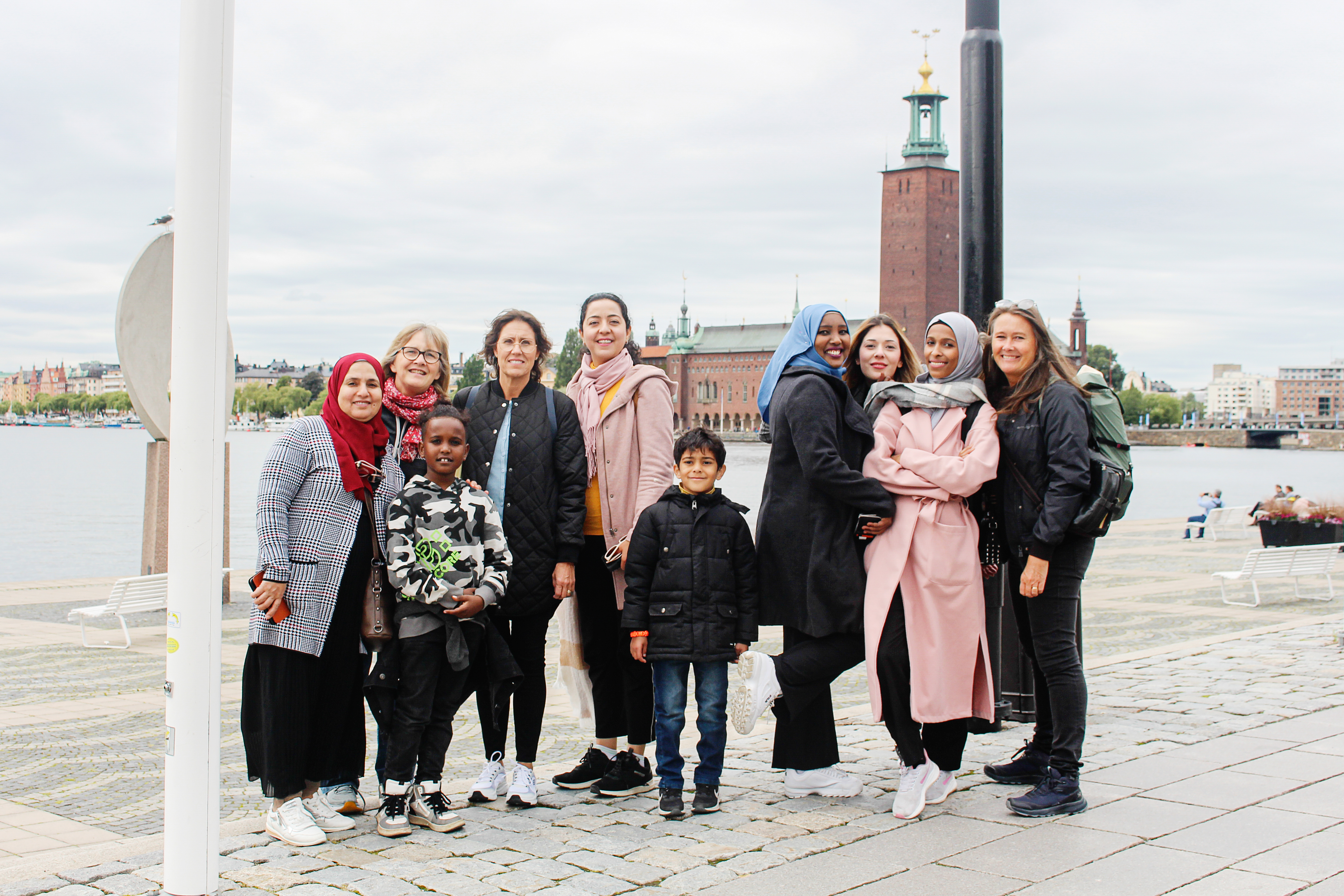 Stocksbergskyrkans språkkafé i Korsberga fick Vetlanda kommuns integrationspris i somras. Nyligen firade deltagarna med en resa till Stockholm.