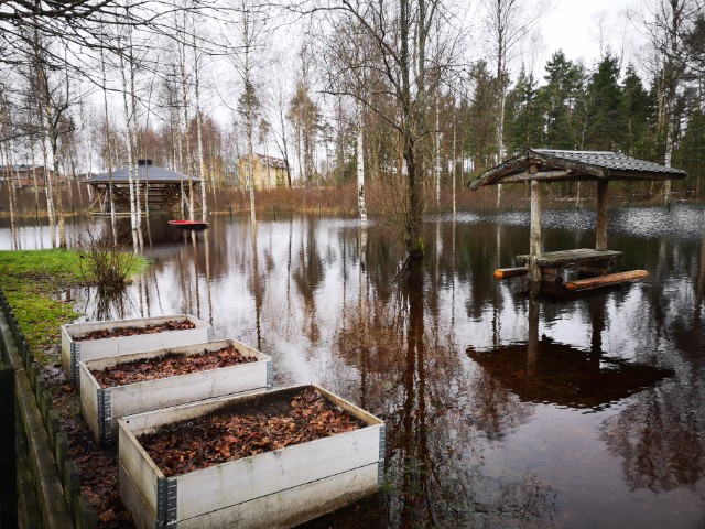 Kyrkor i Småland kämpar mot vattnet