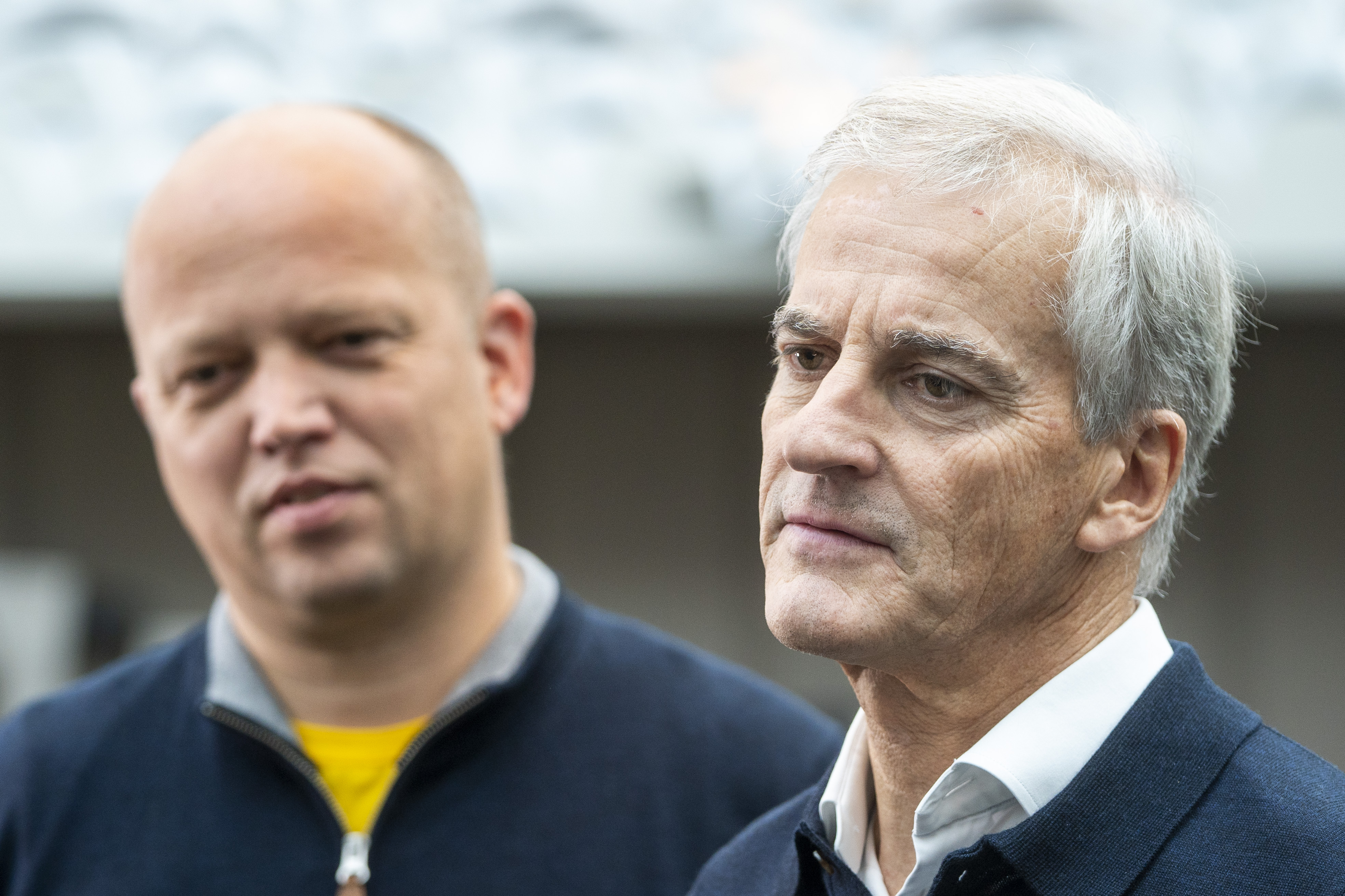 Trygve Slagsvold Vedum (Sp) og Jonas Gahr Støre (SV) må gi politiske innrømmelser i Stortinget som kan gjøre vondt, ifølge SV-lederen. Foto: Terje Pedersen / NTB