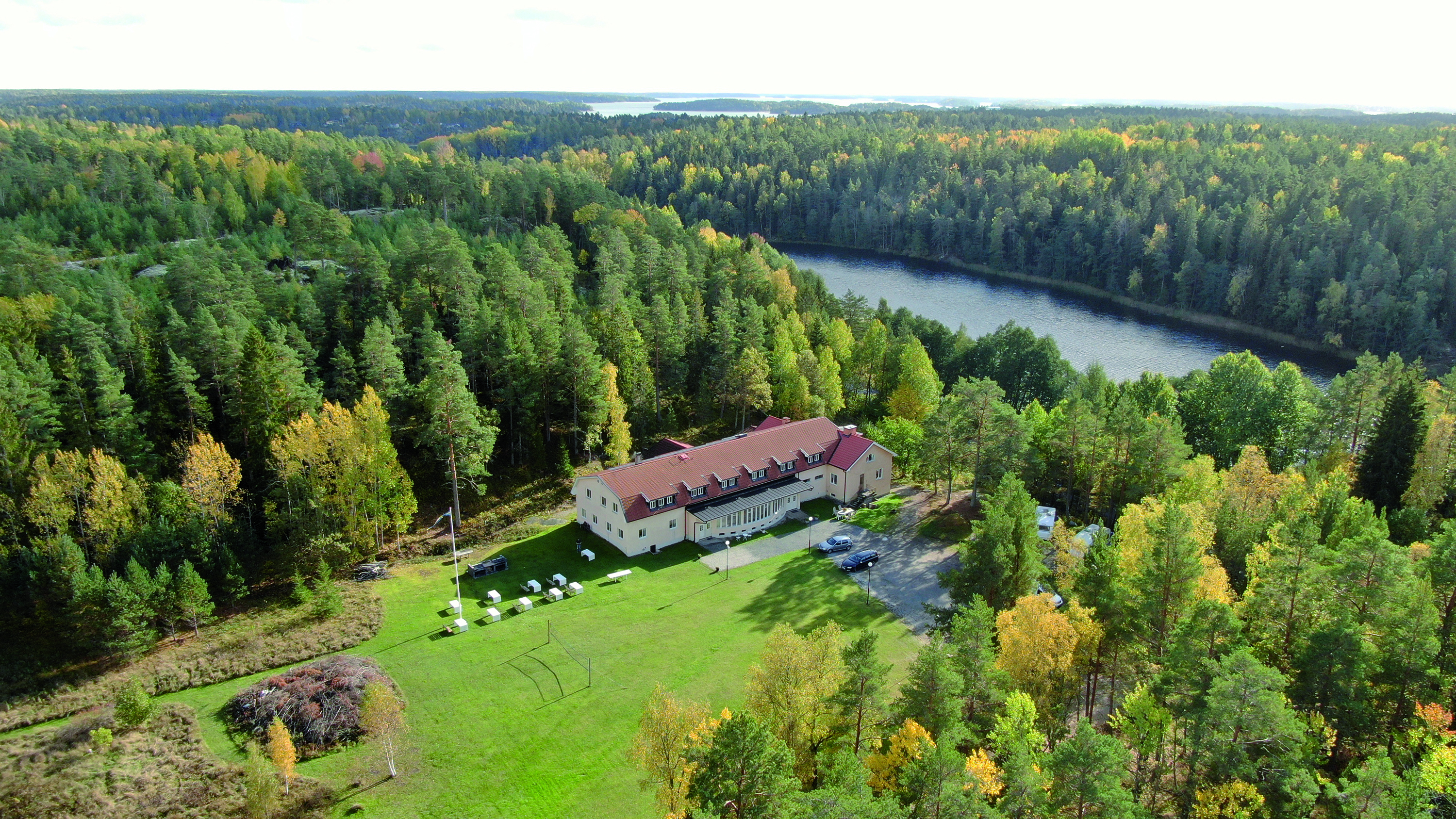 Sjöhamra gård, Arkens retreat-center i Åkersberga.