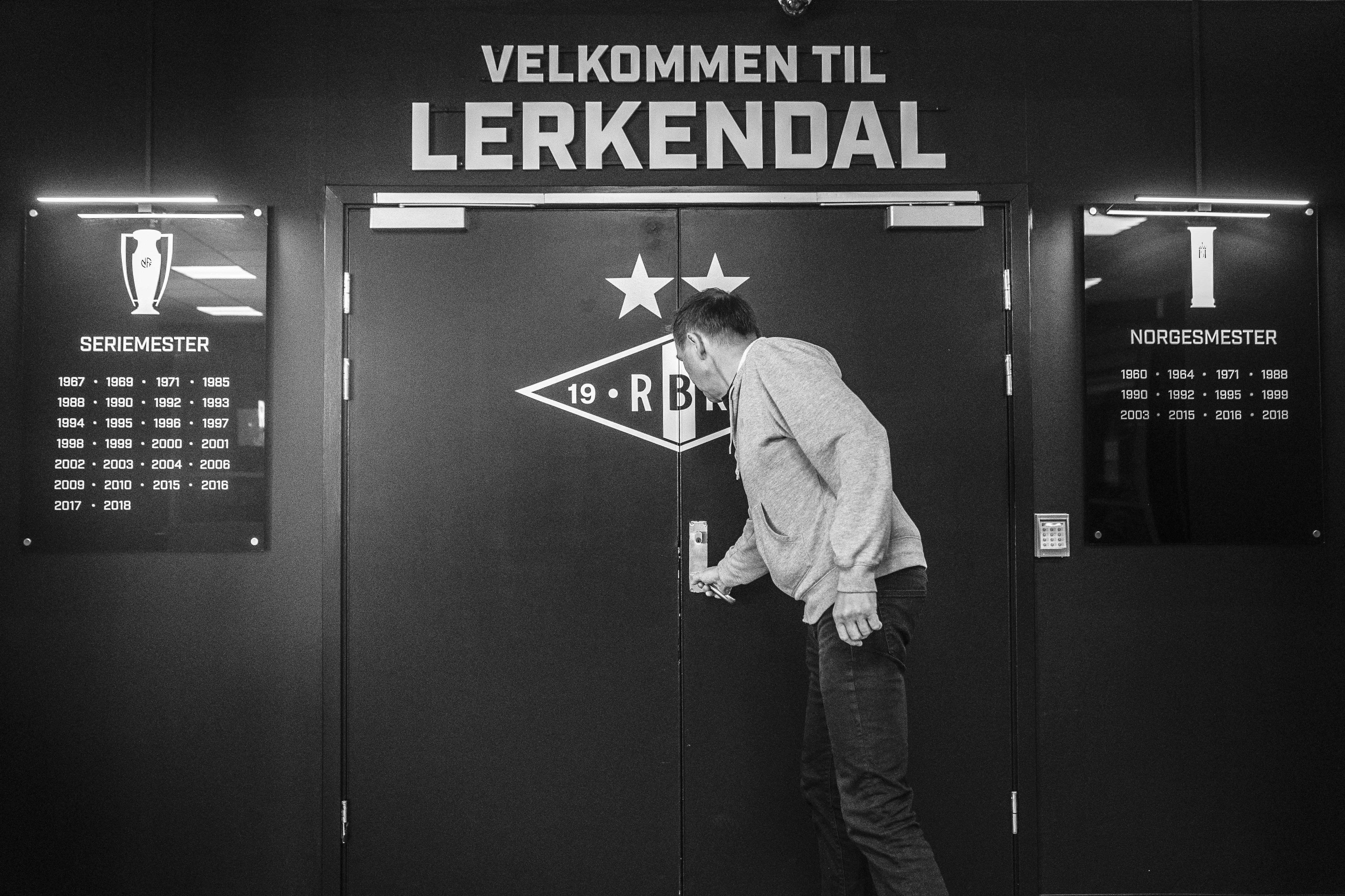 Steinar Leirvik. Prest i Byåsen menighet. Lerkendal stadion.